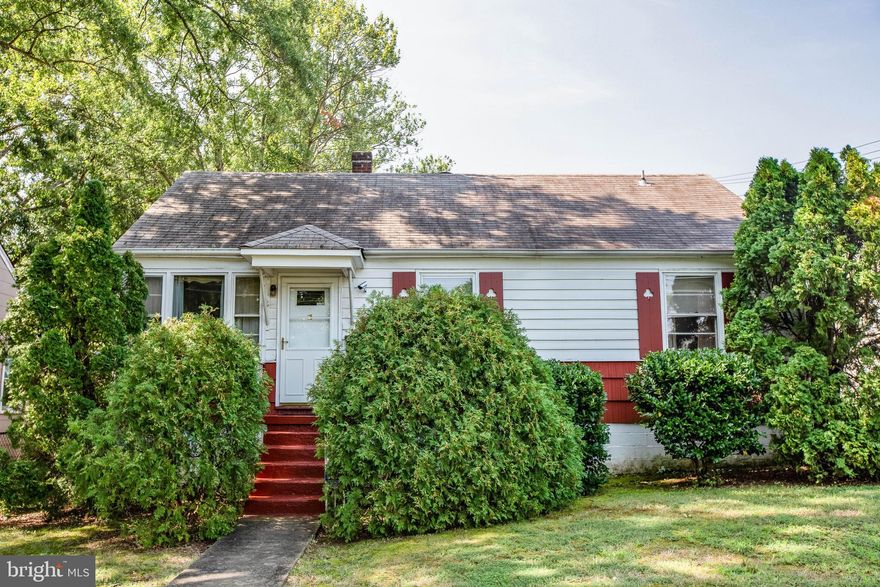 Wonderful two-level bungalow style home with gleaming hardwood floors throughout the main level is waiting for it's new owner to make it their own!  This home's main level offers family room, den, and dining area with beautiful hardwood flooring throughout, two bedrooms with large closet space, 2 main level full bathrooms with handicapped accessible grab bars and sit in spa tub, back mudroom with pantry, ample closet space, & washer and dryer, and to complete the main level, a wonderful enclosed back porch.  The upper level adorns gleaming hardwood flooring throughout and is the home to the third bedroom, large walk-in closet with built-in shelving, a bonus/sitting room, and an area that would be perfect for a small study area.  The exterior features a ramp leading into the home from the detached one-car garage.  the garage offers an additional covered parking pad and gravel driveway from alley access.  Improvements to the home are:  HVAC (2018), Front part of the roof (2016), Gas Furnace (2017), and the crawlspace was upgraded & improved with vapor barrier and sump pump (2016).   Nestled minutes from the beautiful Alum Spring's Park, The Virginia Central Railway walking and biking trails, as well as shopping and dining in Downtown Fredericksburg and Central Park, 123 Hill Street is a prime location.  Additionally, with the home's location less than 3 miles from Downtown Fredericksburg, AMTRAK/VRE Station and I95, and less than a mile to RT 1, it is a commuter's dream!