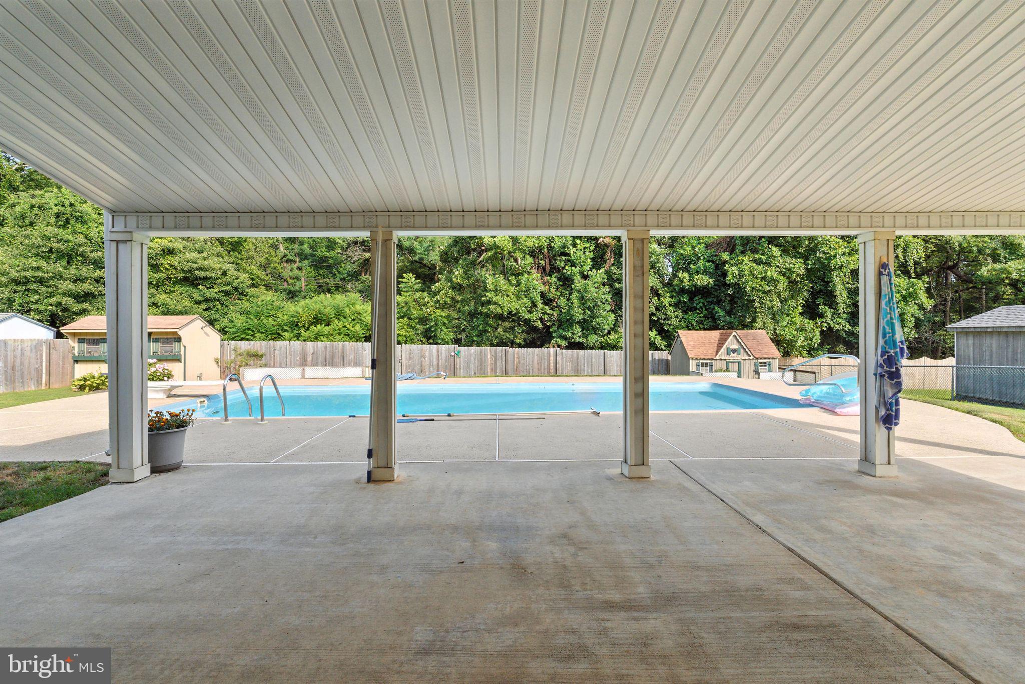 11 PICKERING BEND