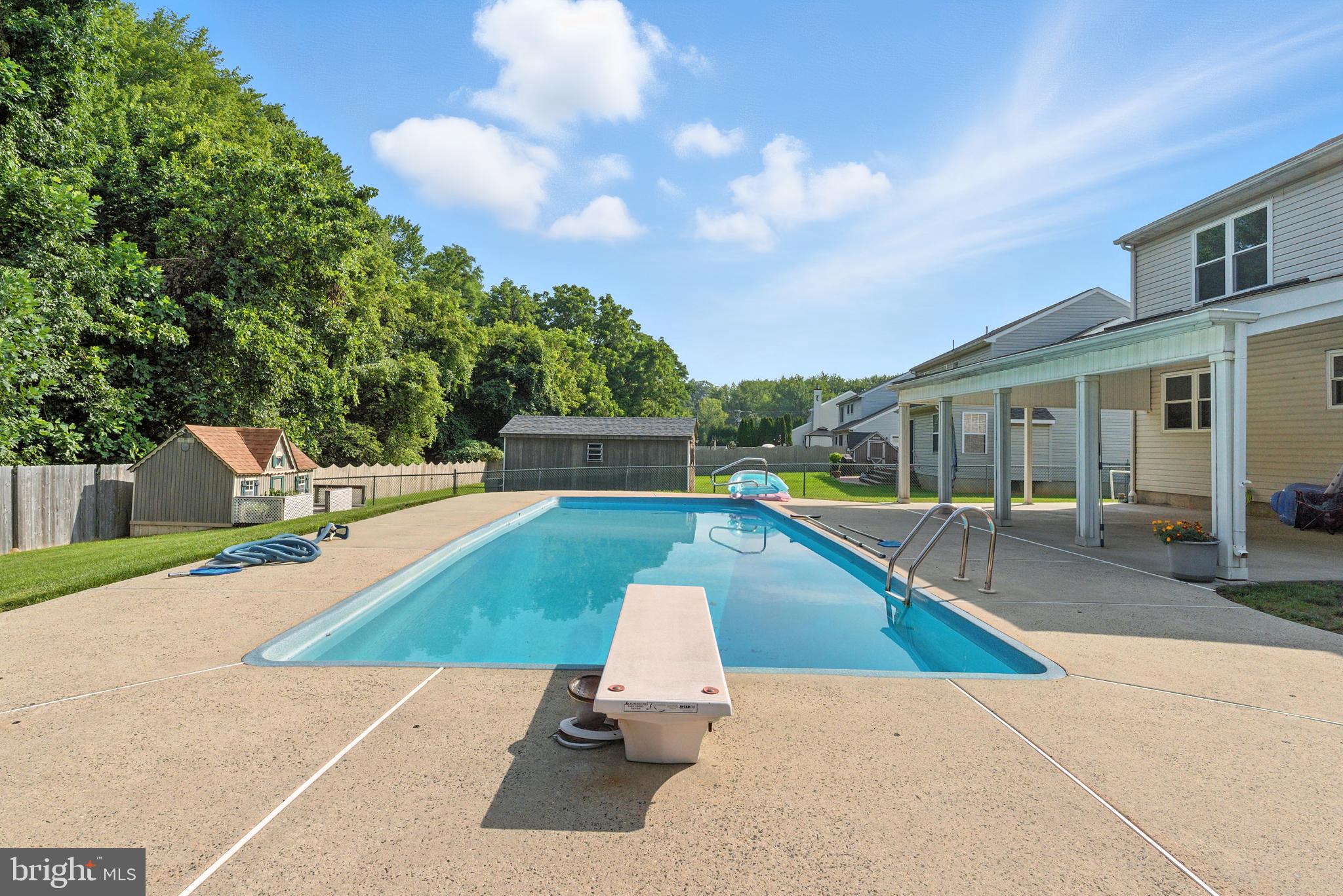 11 PICKERING BEND