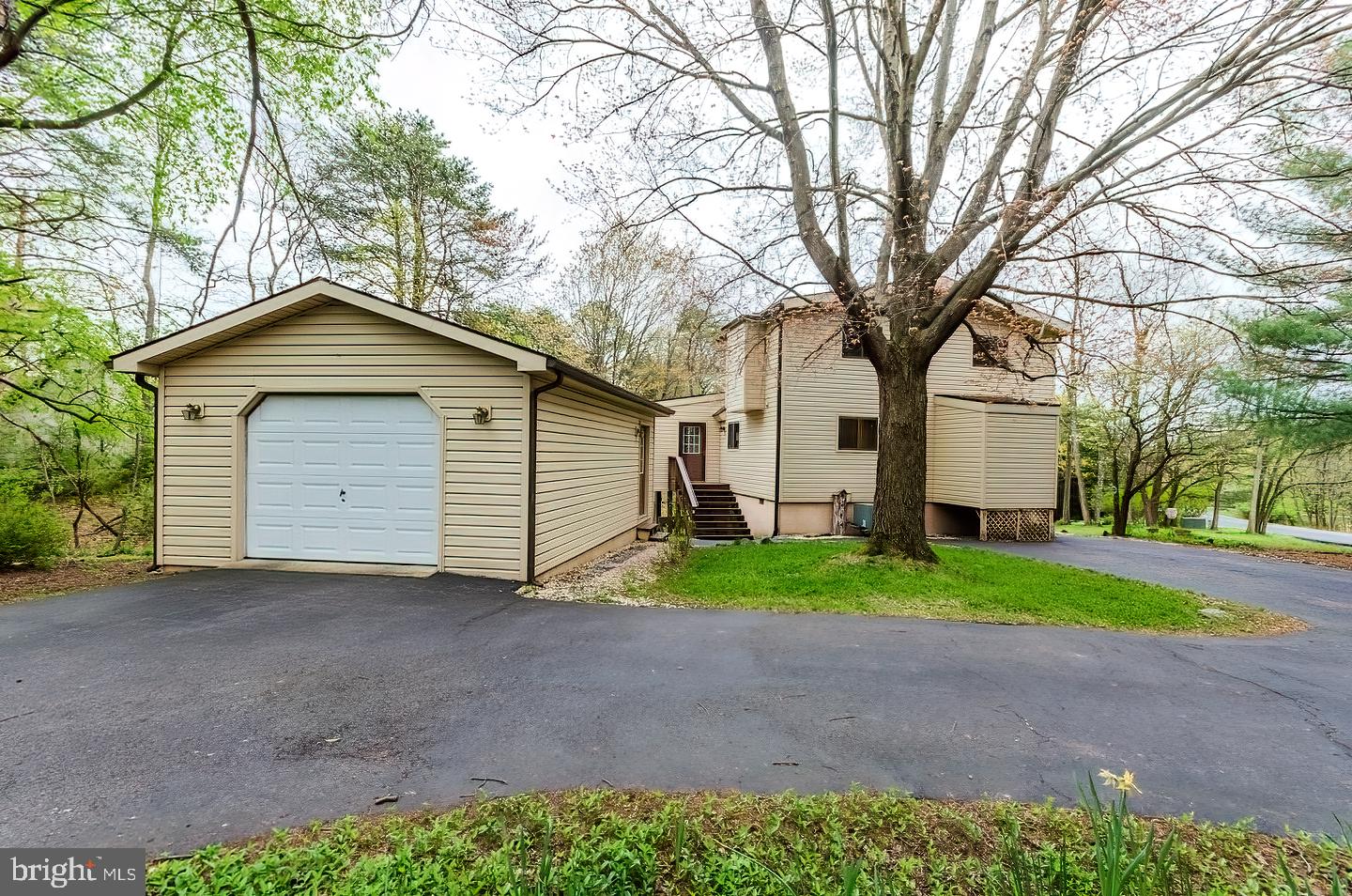 THE WOODS - Residential