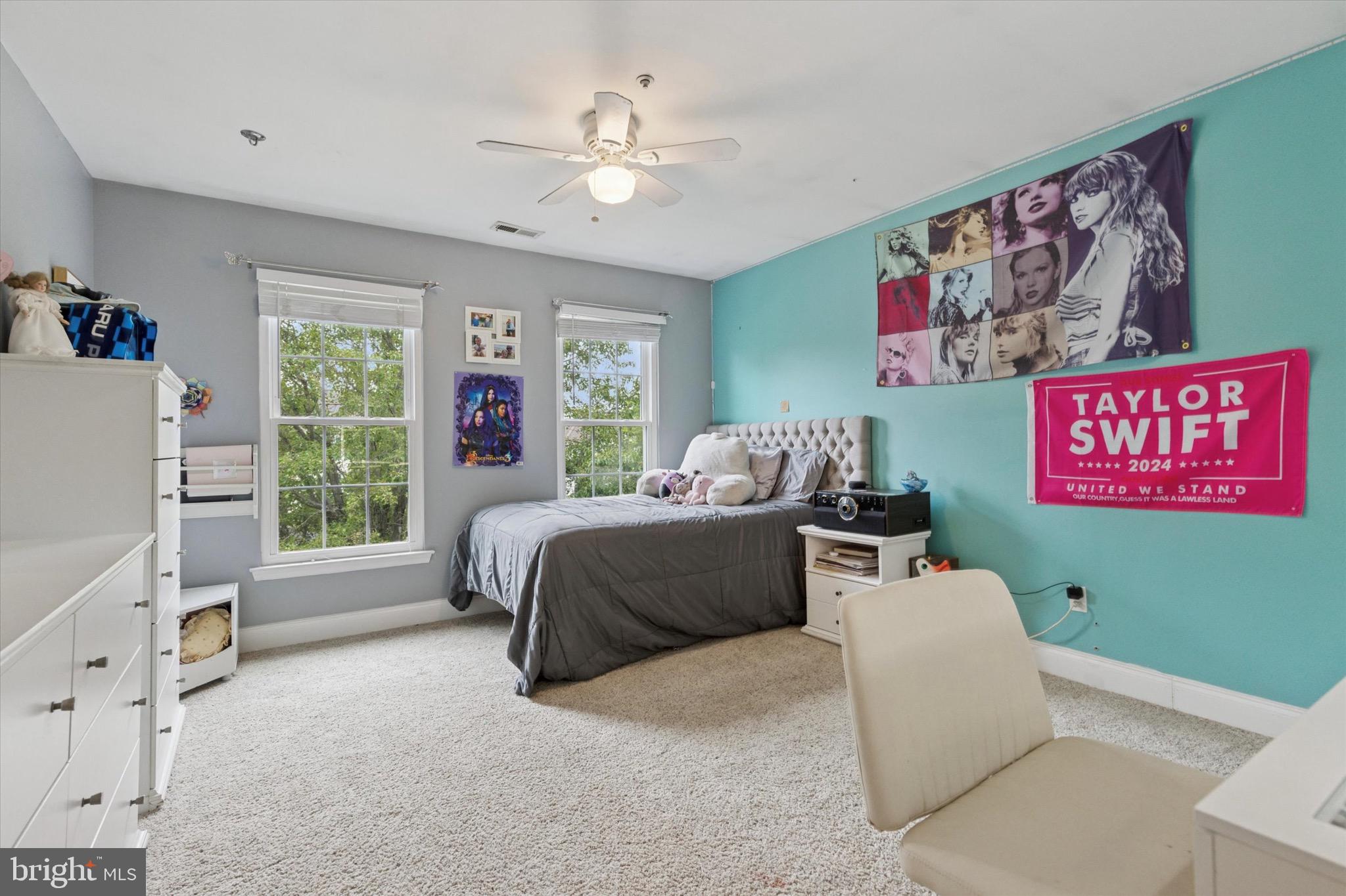 MAPLE KNOLL - Residential