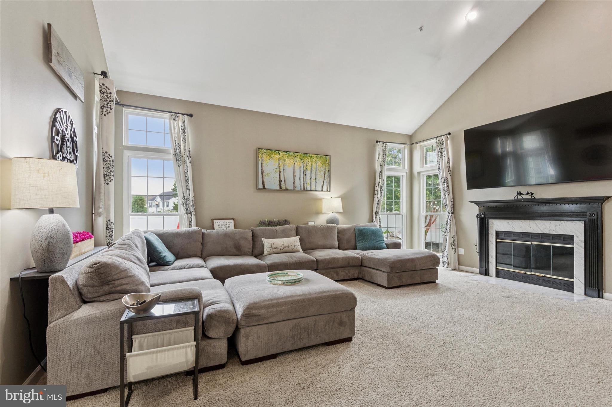 MAPLE KNOLL - Residential