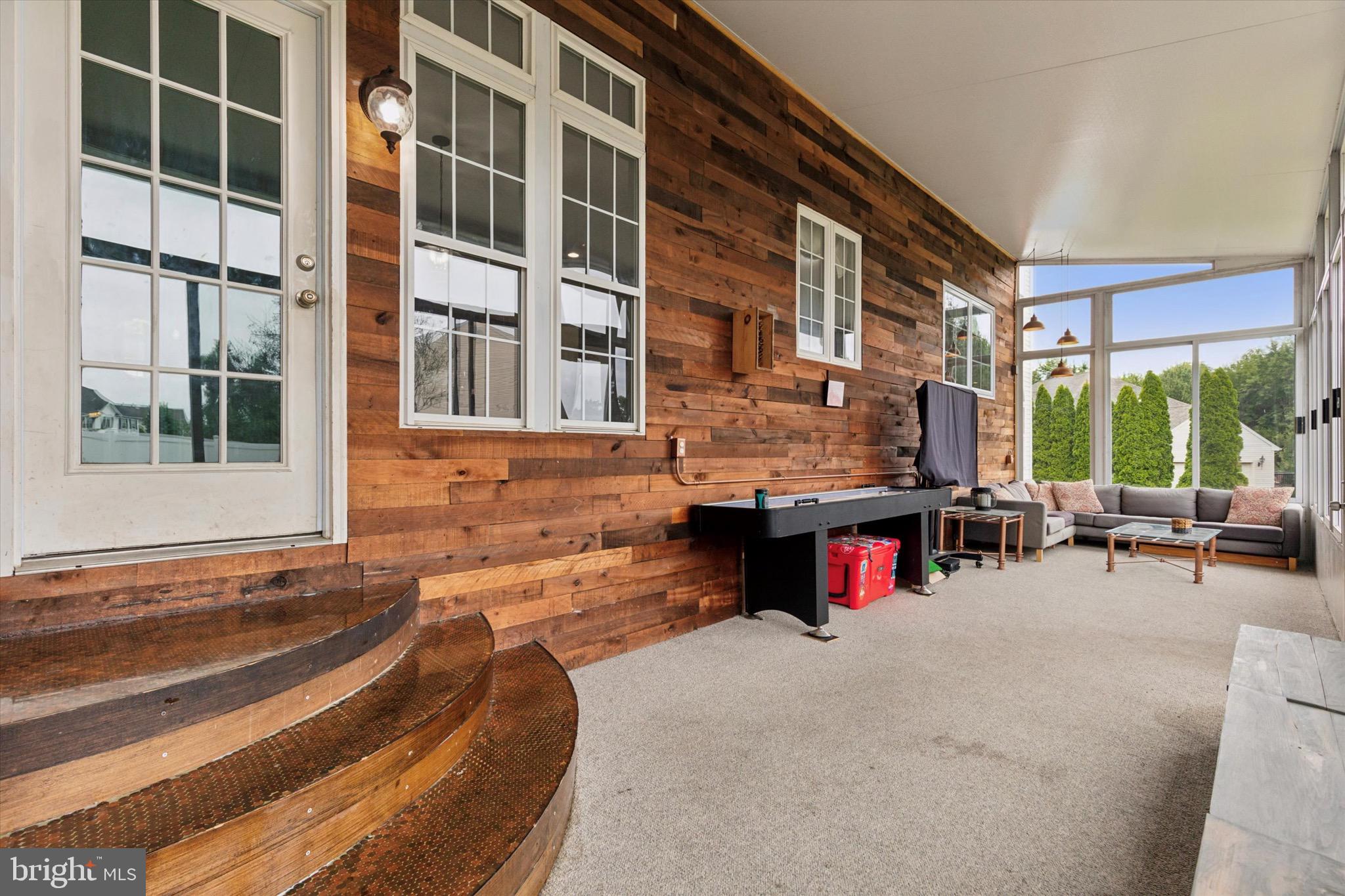 MAPLE KNOLL - Residential