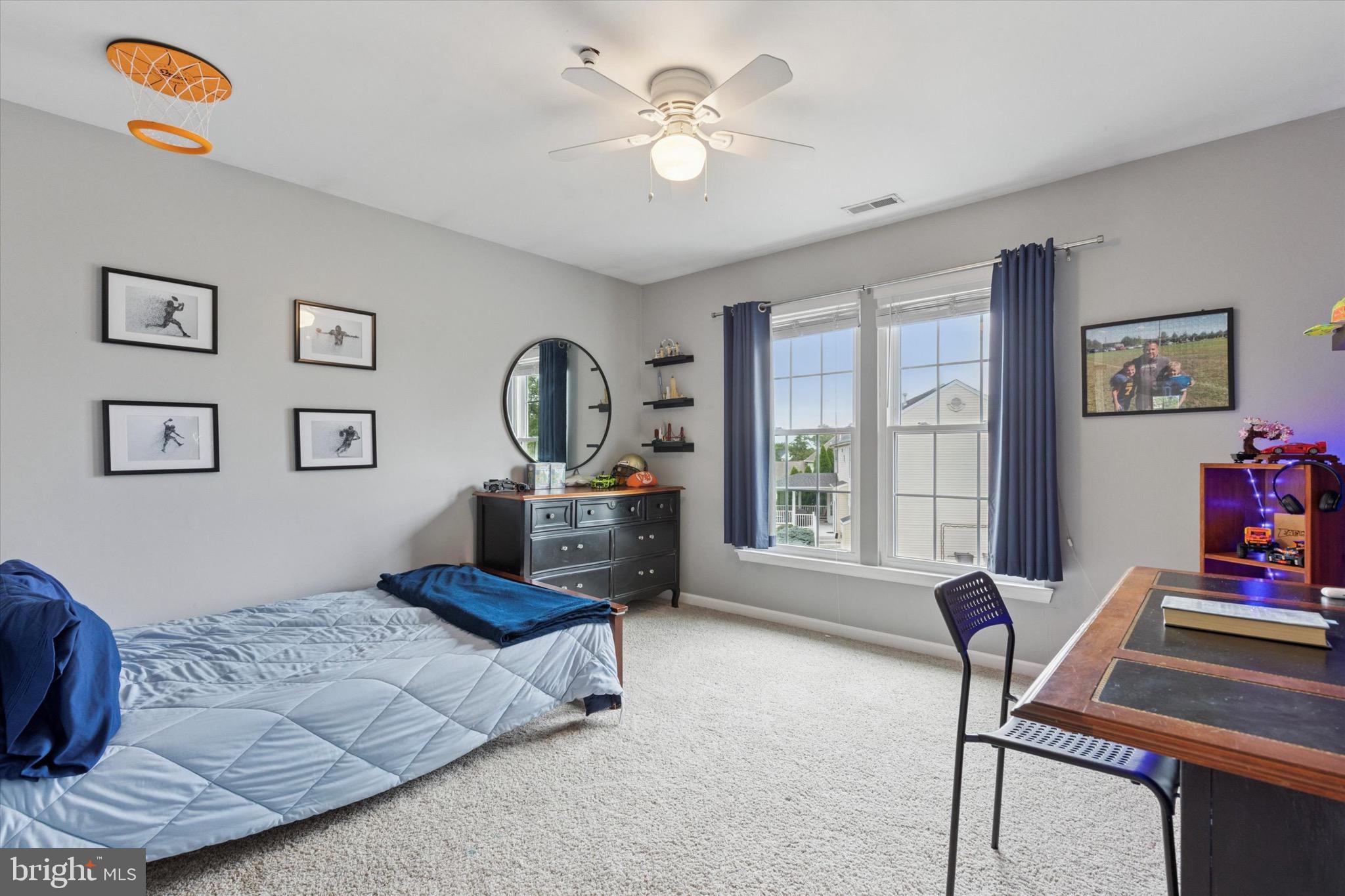 MAPLE KNOLL - Residential