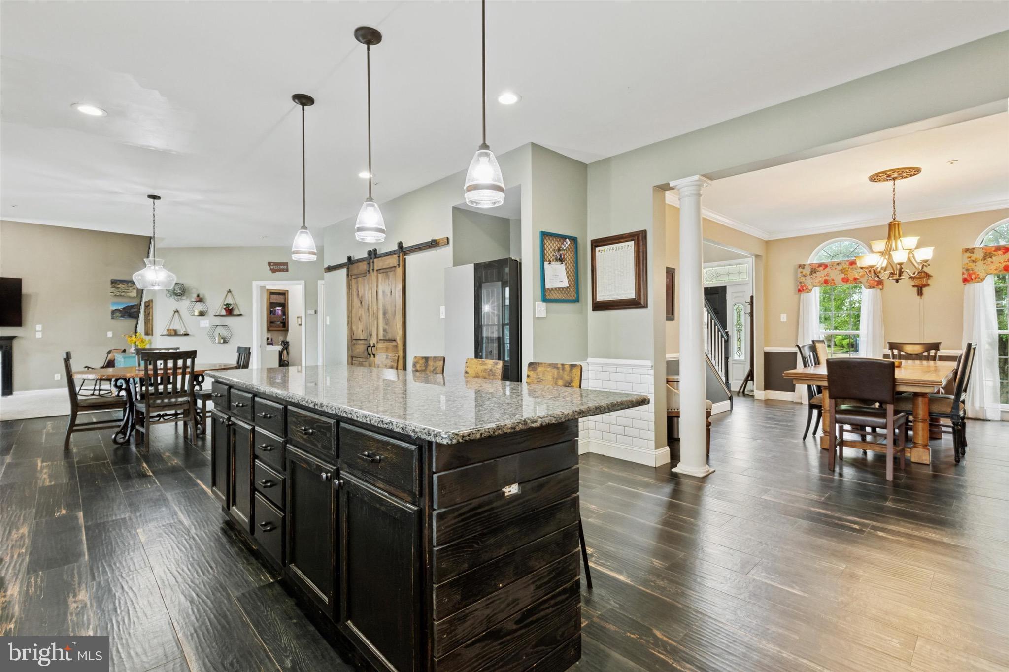 MAPLE KNOLL - Residential