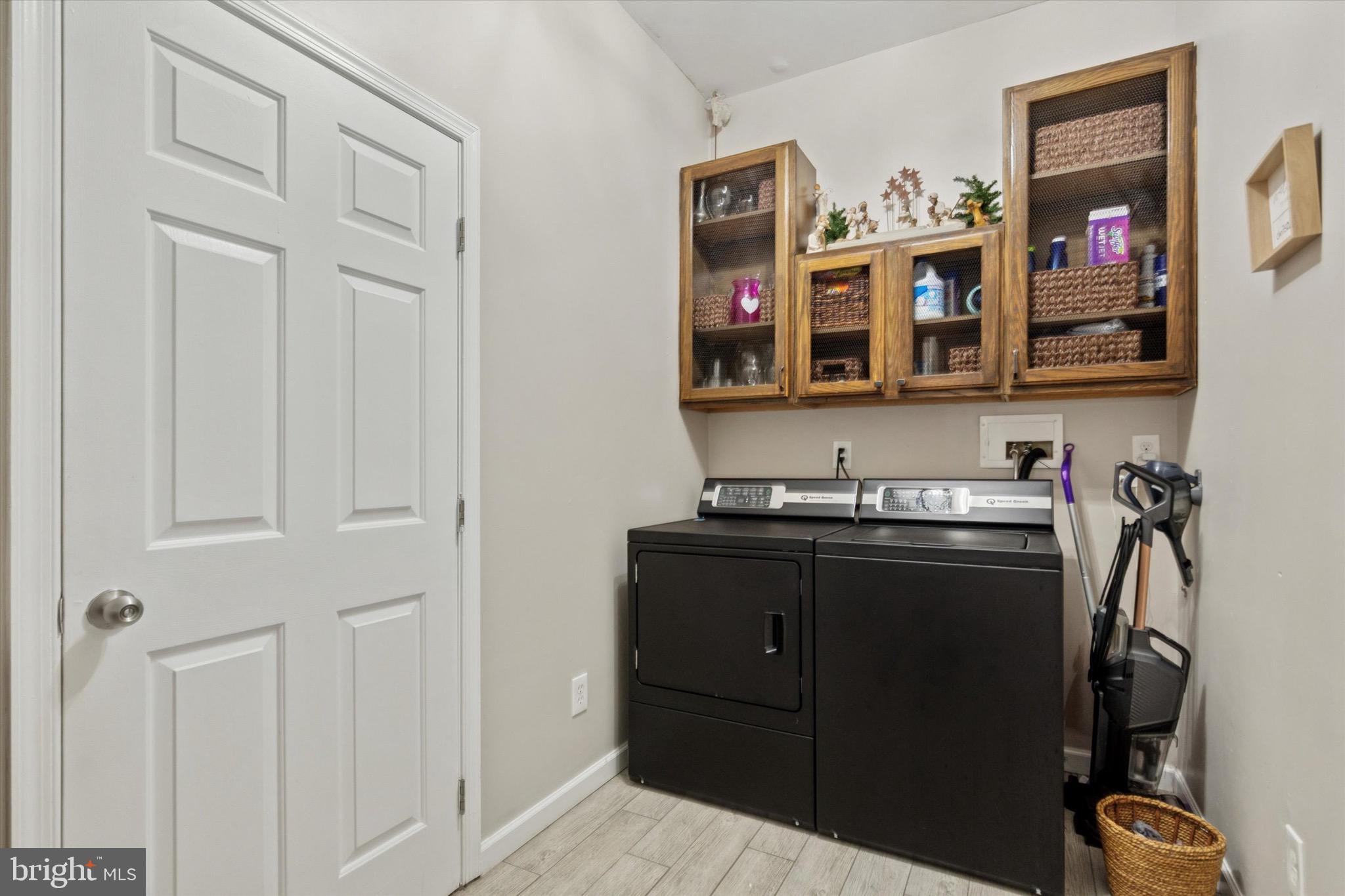 MAPLE KNOLL - Residential