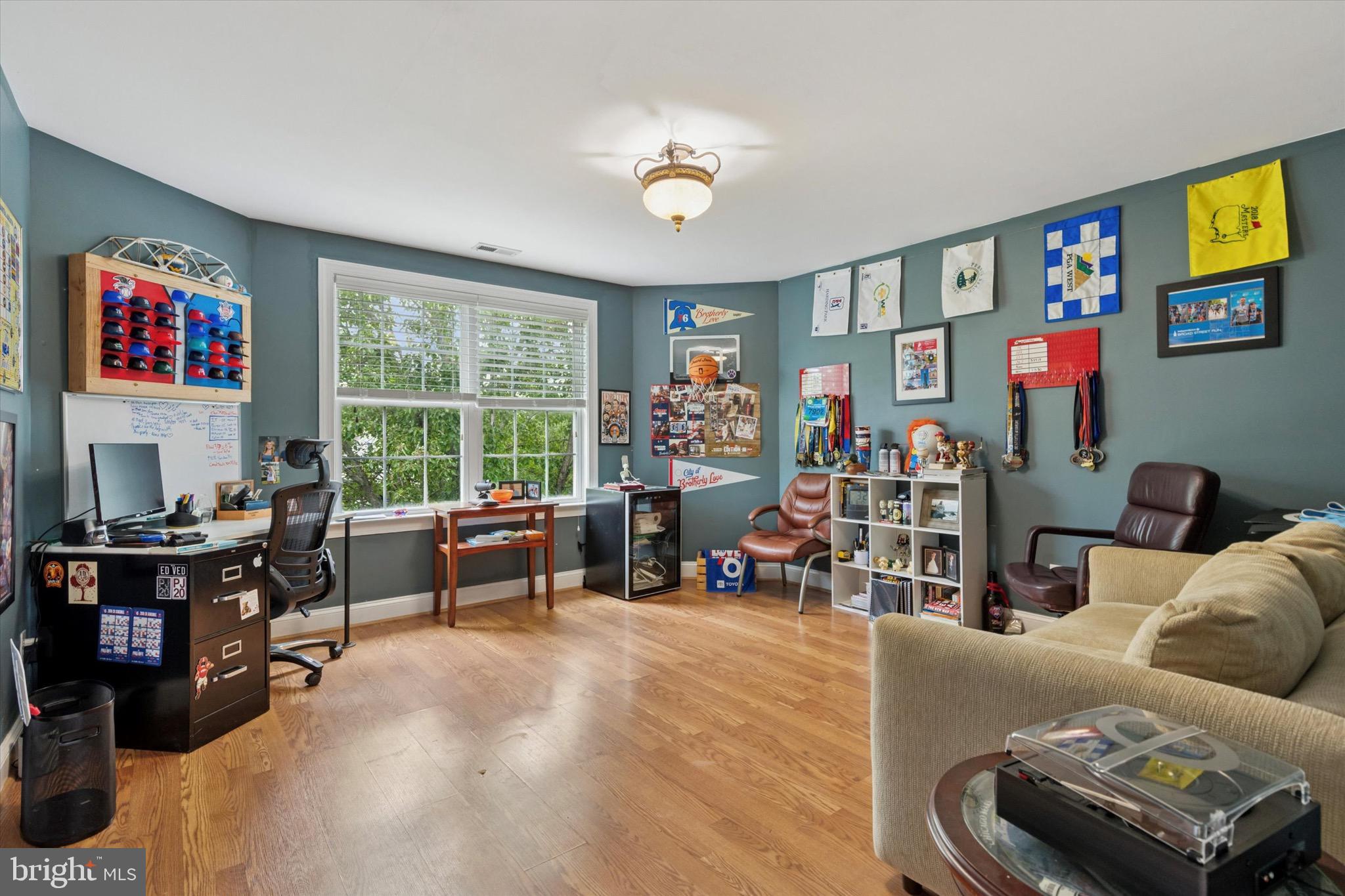 MAPLE KNOLL - Residential