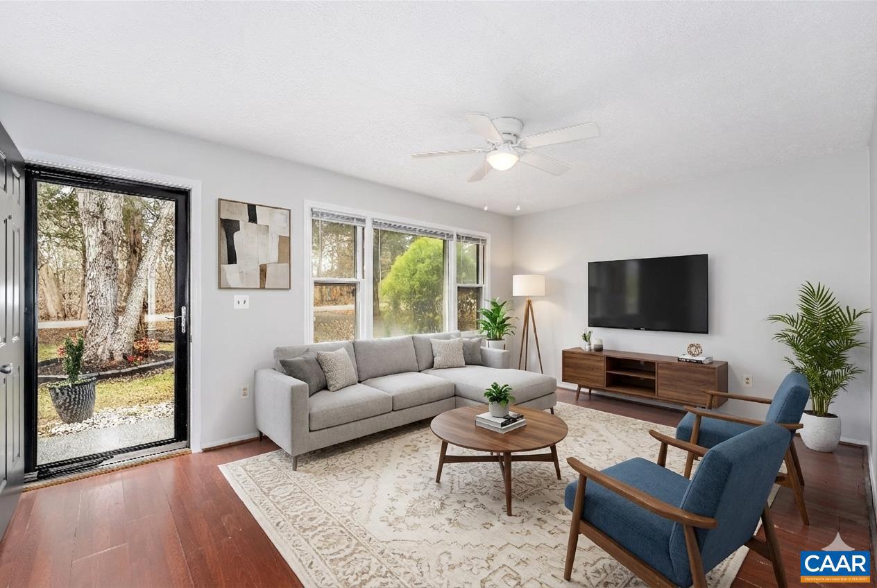 LAKE MONTICELLO - Residential