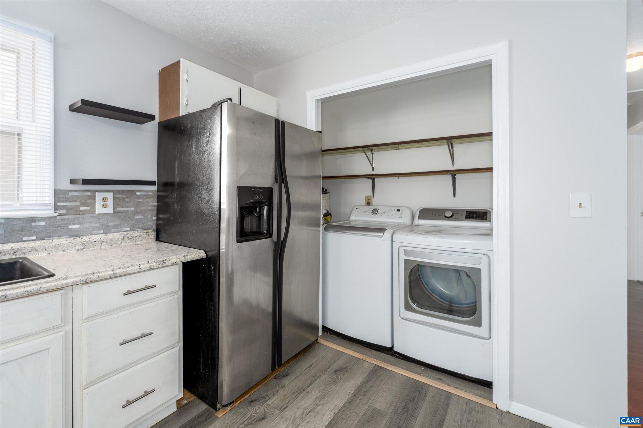 LAKE MONTICELLO - Residential