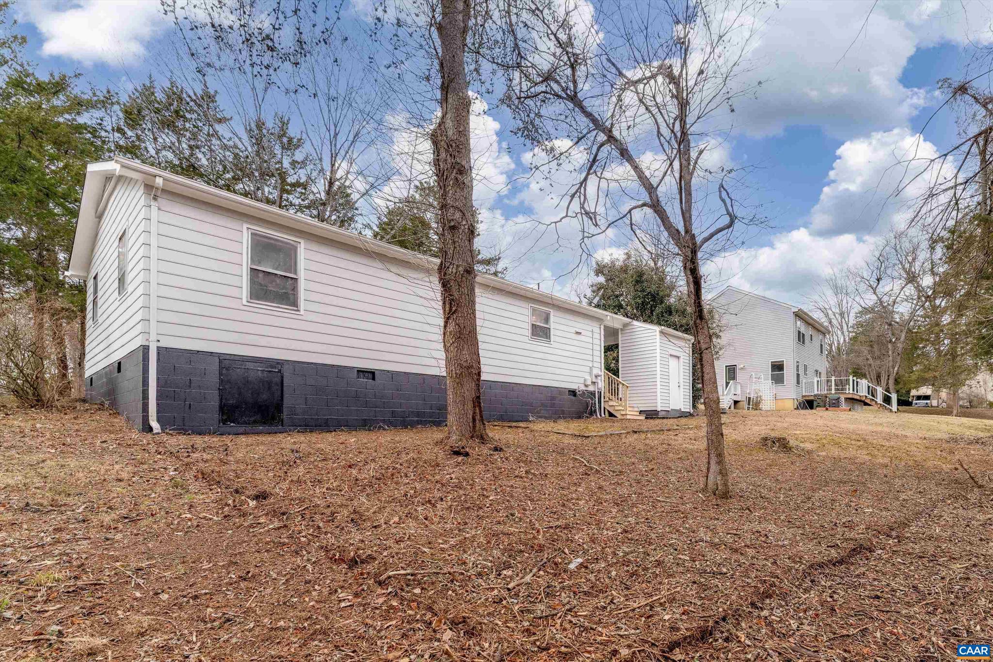 LAKE MONTICELLO - Residential