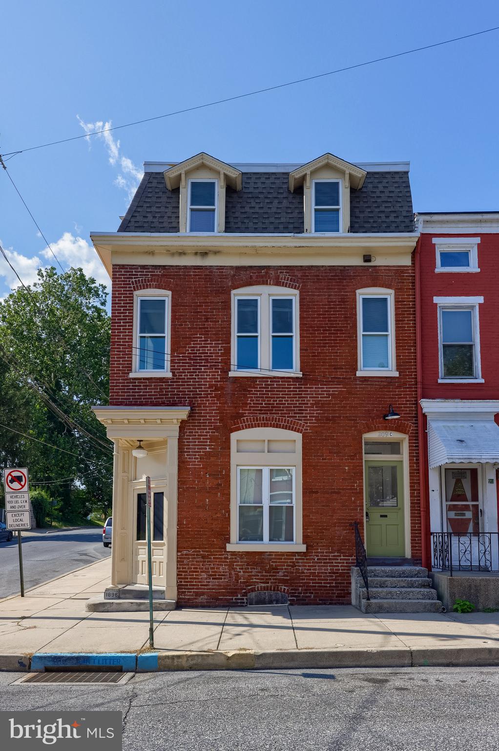 209 WALNUT STREET