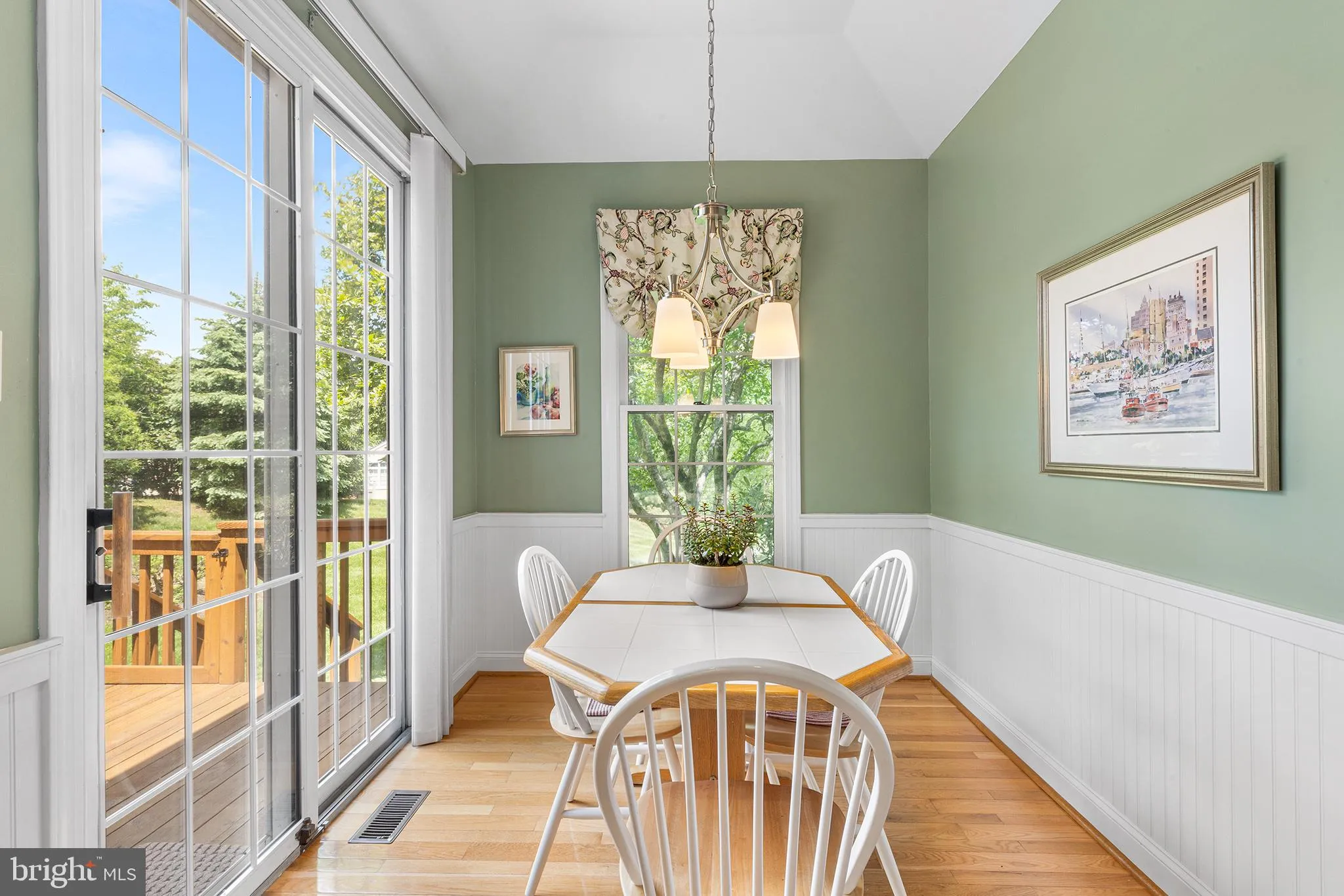 Berwyn, Pennsylvania 19312, United States, 3 Bedrooms Bedrooms, ,3 BathroomsBathrooms,Residential,Pending,128444