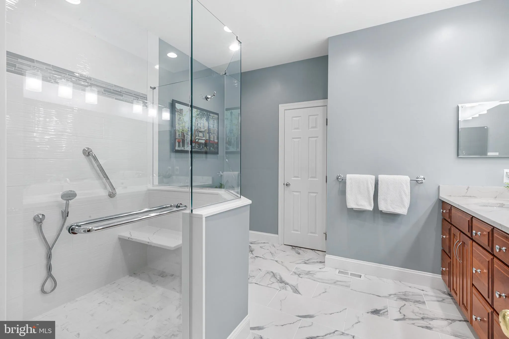 Berwyn, Pennsylvania 19312, United States, 3 Bedrooms Bedrooms, ,3 BathroomsBathrooms,Residential,Pending,128444