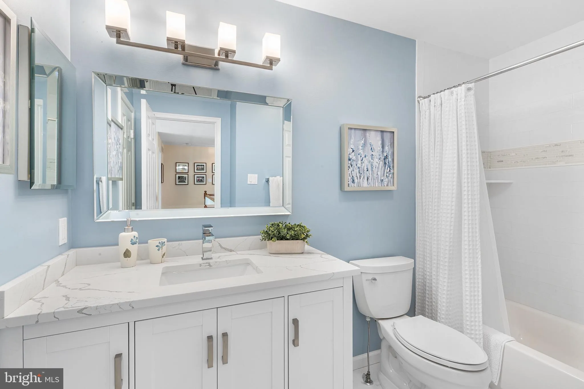 Berwyn, Pennsylvania 19312, United States, 3 Bedrooms Bedrooms, ,3 BathroomsBathrooms,Residential,Pending,128444