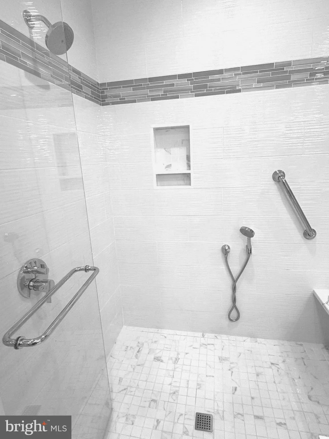 Berwyn, Pennsylvania 19312, United States, 3 Bedrooms Bedrooms, ,3 BathroomsBathrooms,Residential,Pending,128444