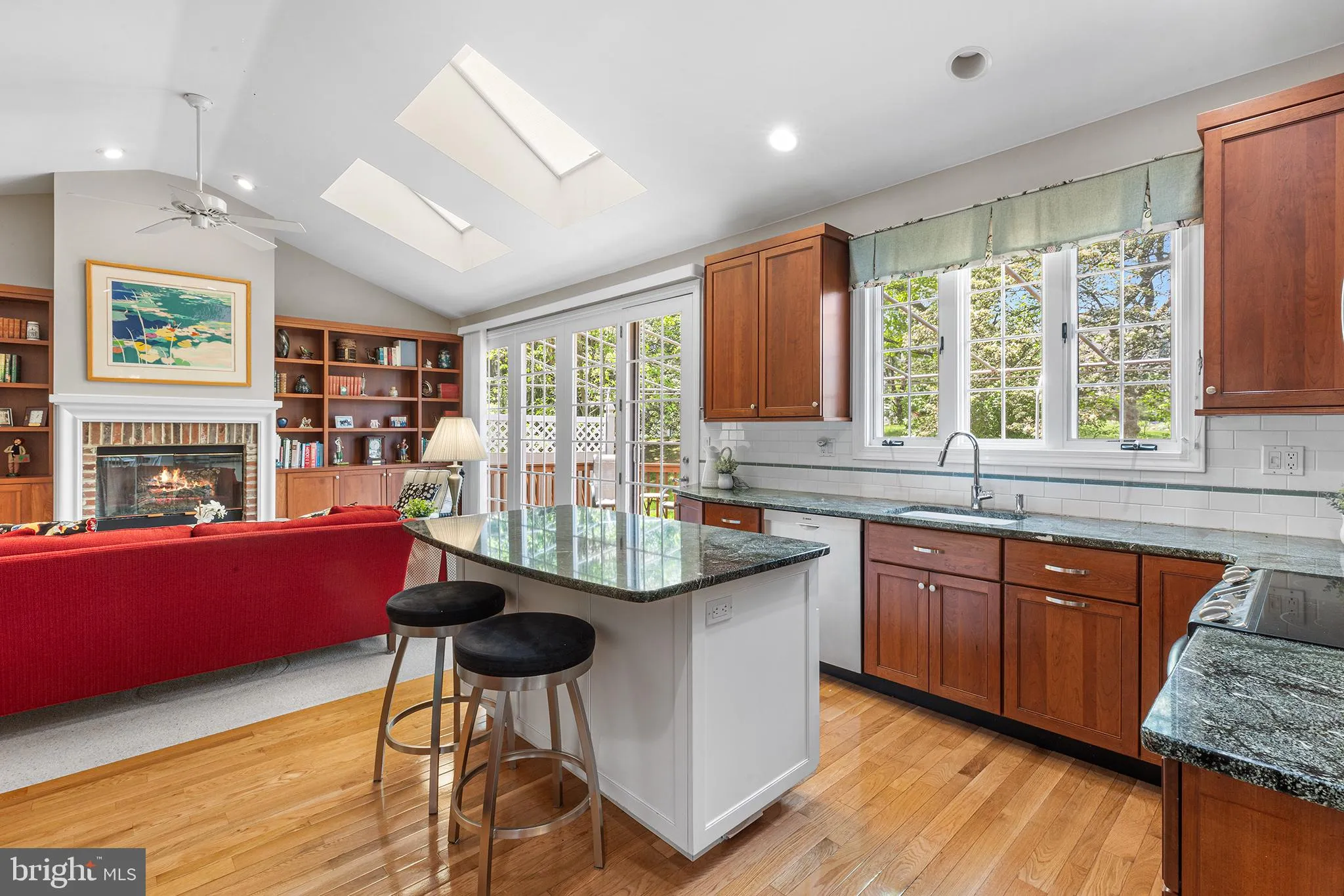 Berwyn, Pennsylvania 19312, United States, 3 Bedrooms Bedrooms, ,3 BathroomsBathrooms,Residential,Pending,128444