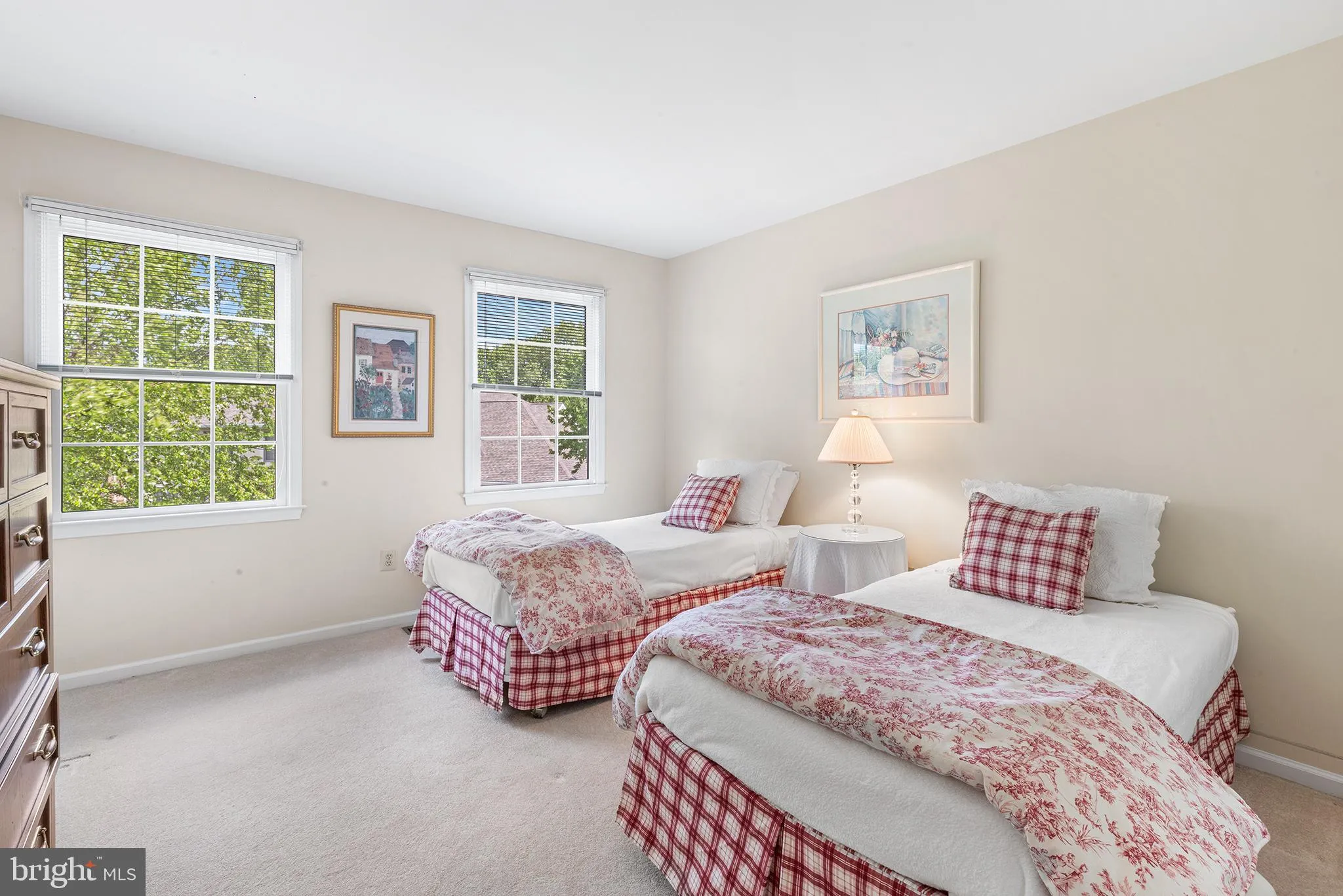 Berwyn, Pennsylvania 19312, United States, 3 Bedrooms Bedrooms, ,3 BathroomsBathrooms,Residential,Pending,128444