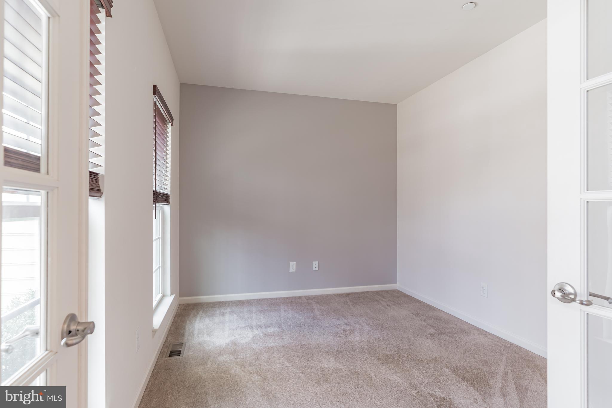 PATRIOTS GLEN - Residential