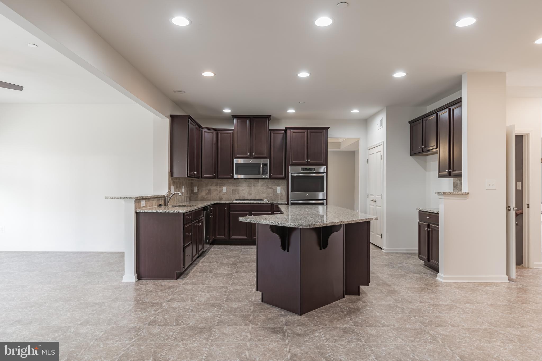 PATRIOTS GLEN - Residential