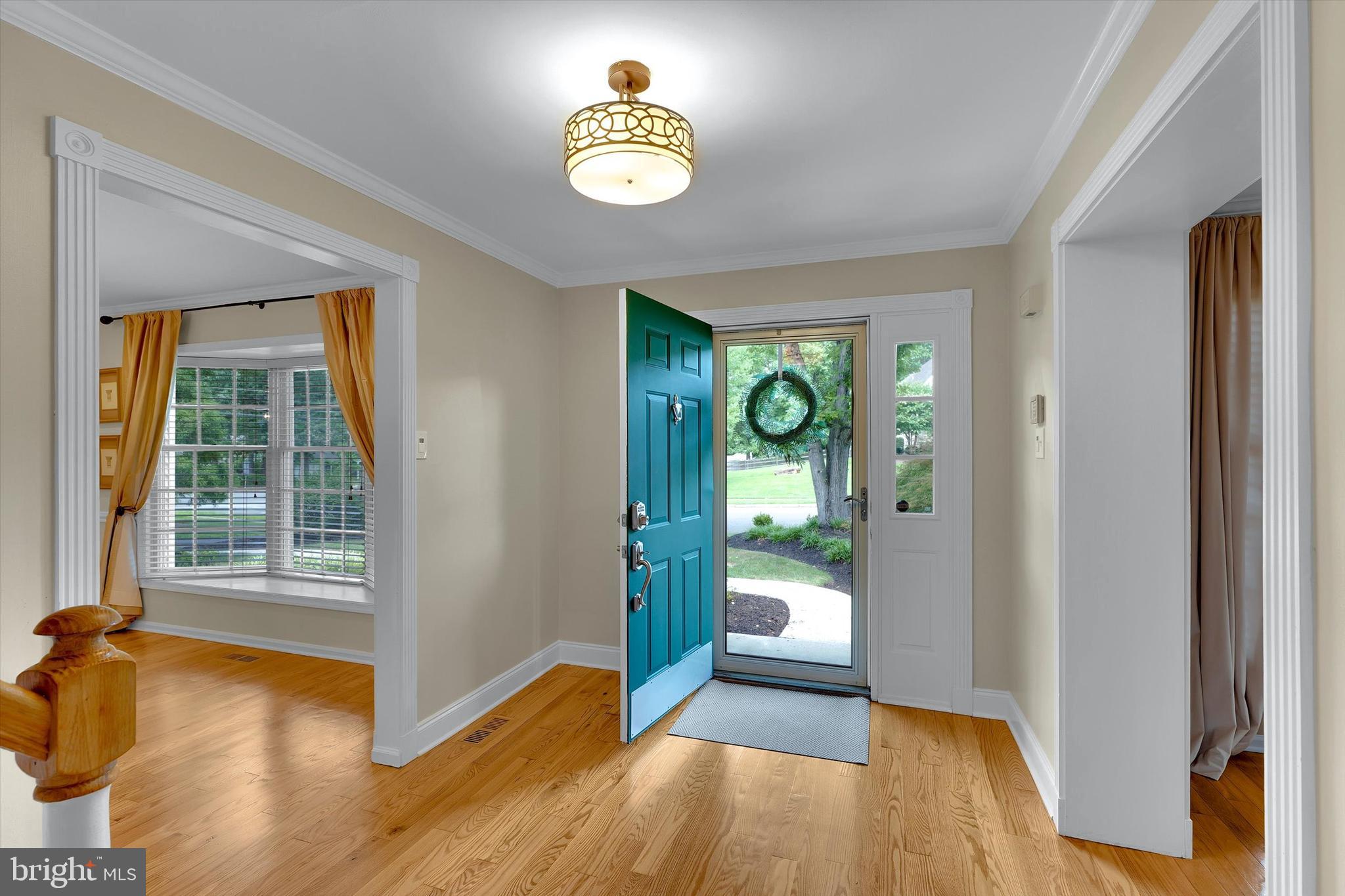 203 S ESTHER LANE