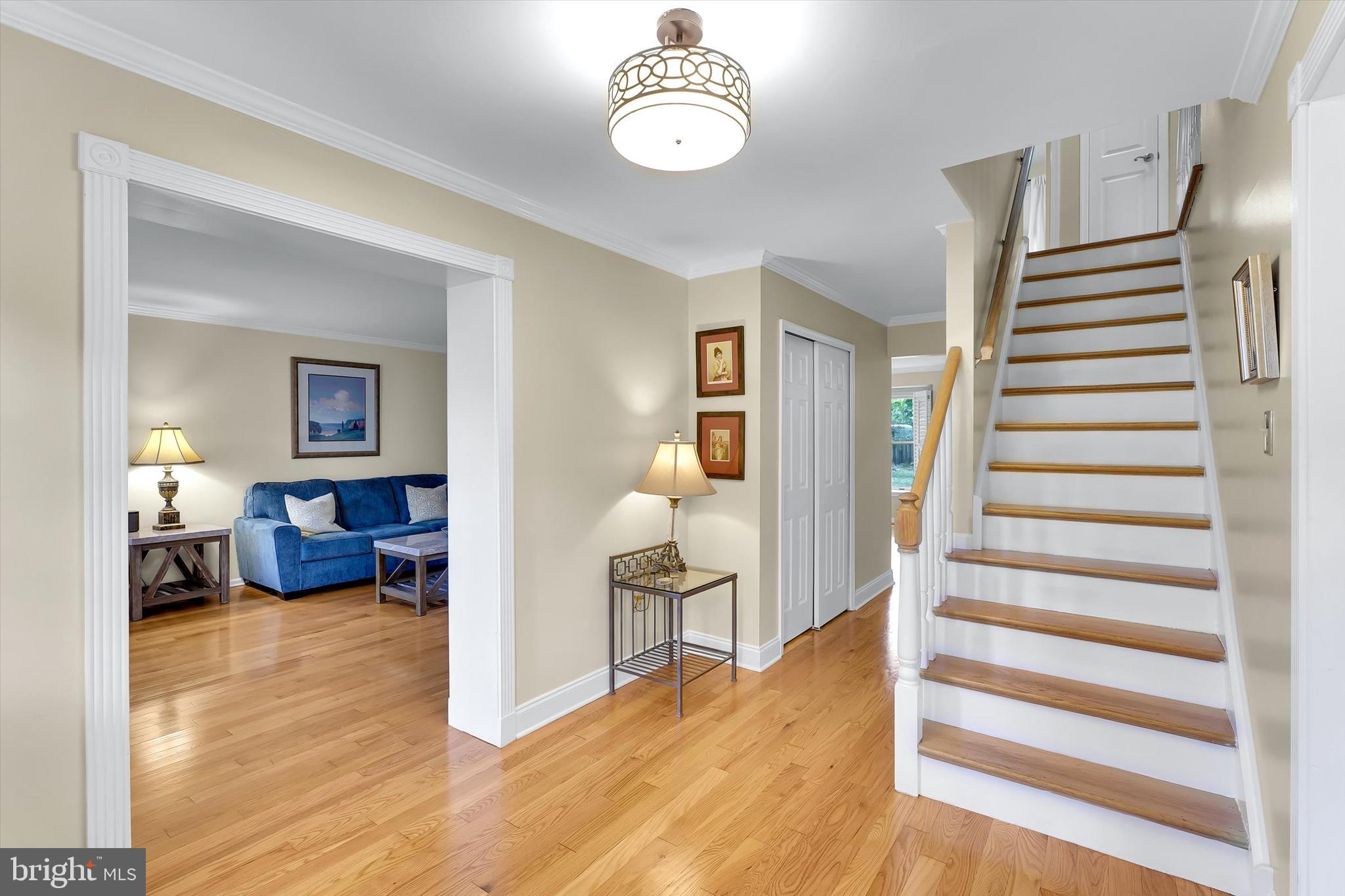 203 S ESTHER LANE