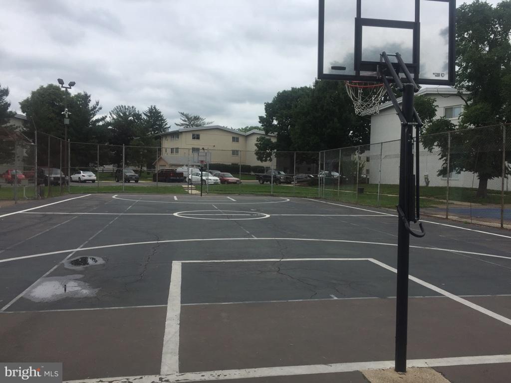 MARYLAND FARMS CONDO - Residential