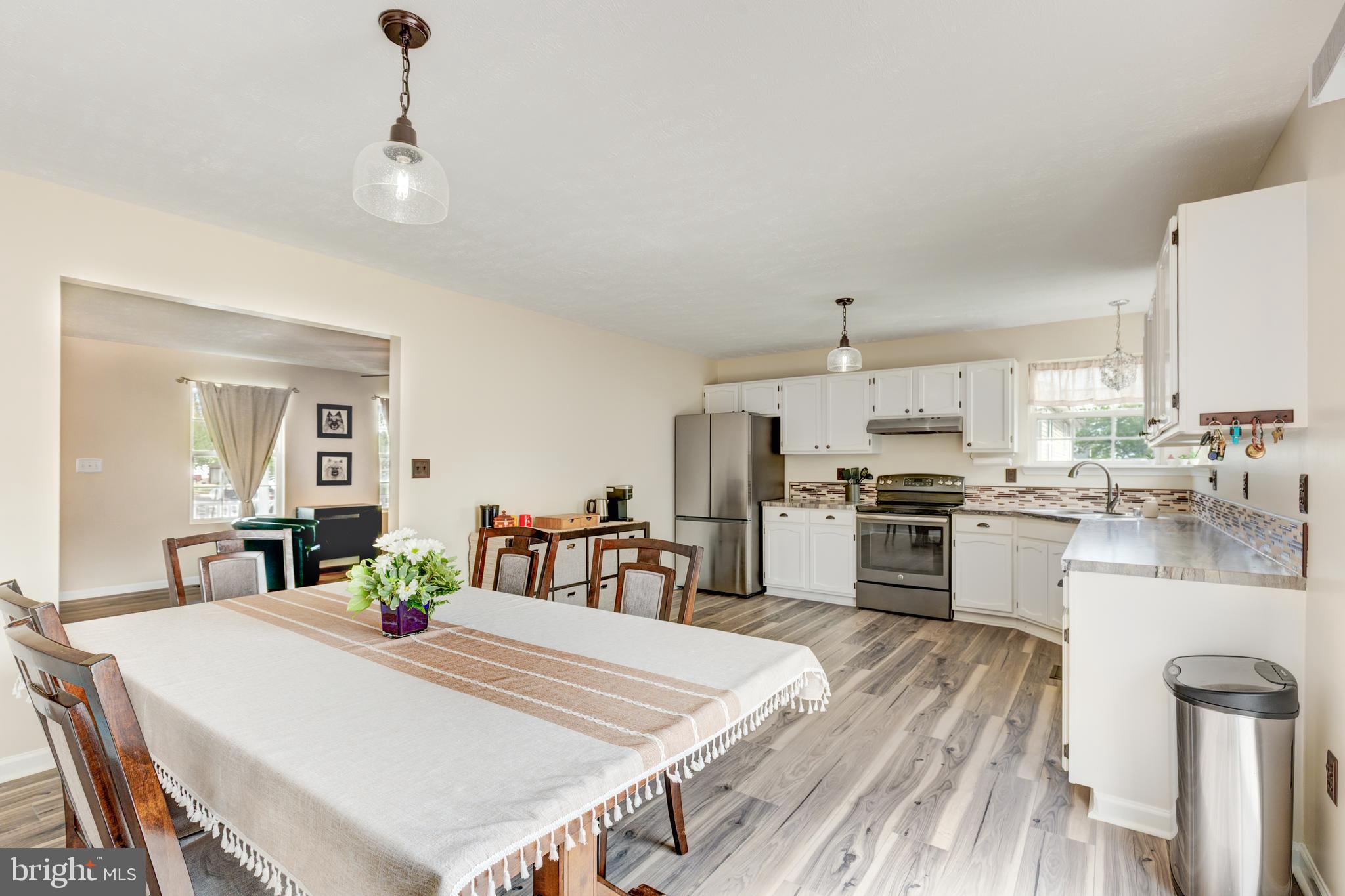 SARAHS CHOICE - Residential