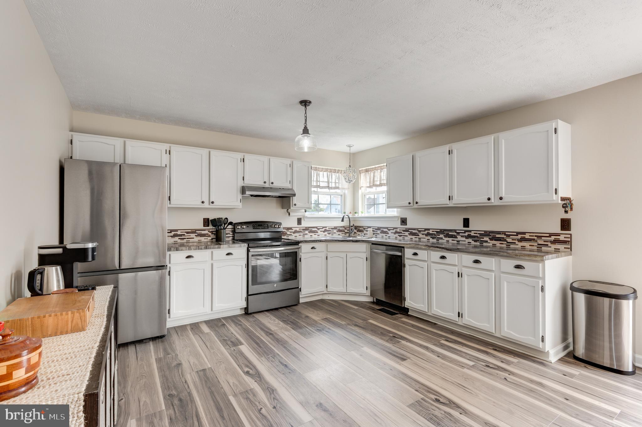 SARAHS CHOICE - Residential