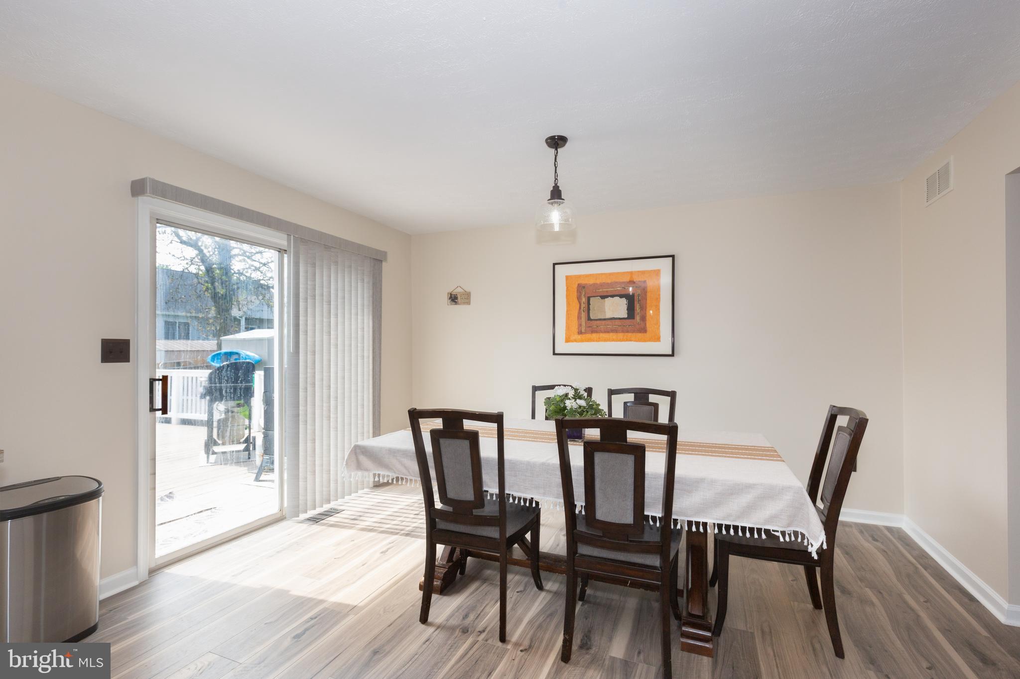 SARAHS CHOICE - Residential