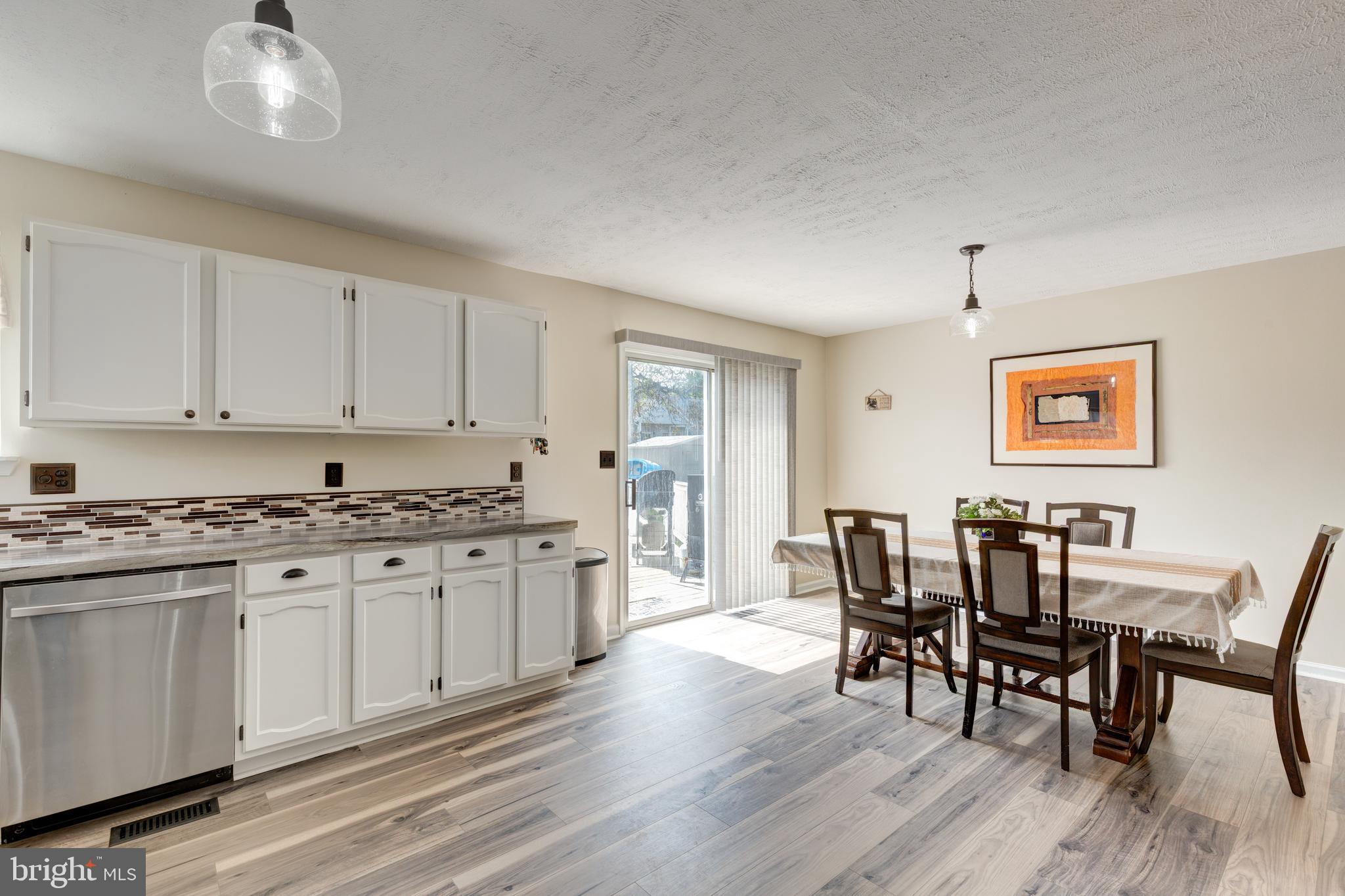 SARAHS CHOICE - Residential