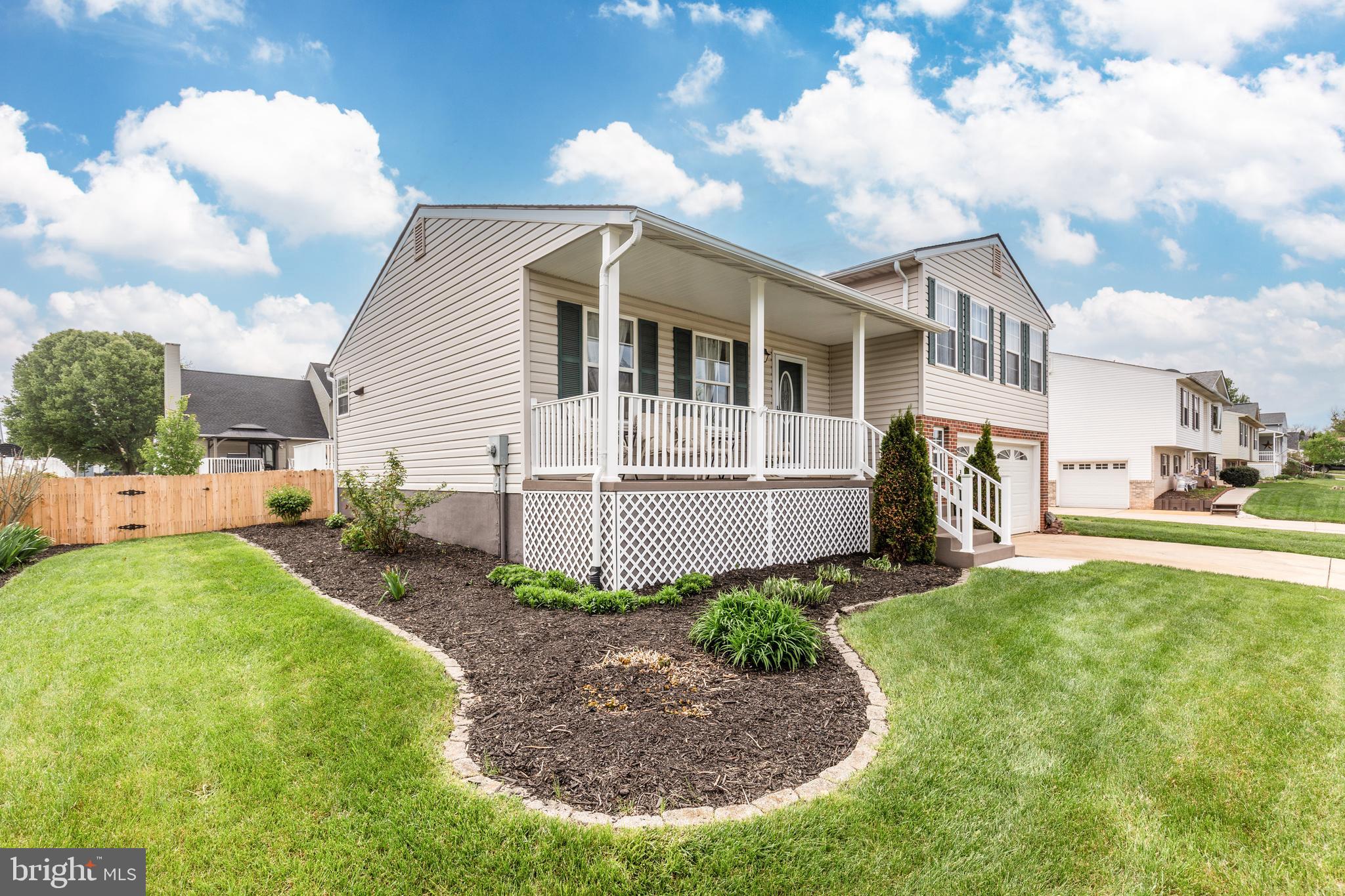 SARAHS CHOICE - Residential