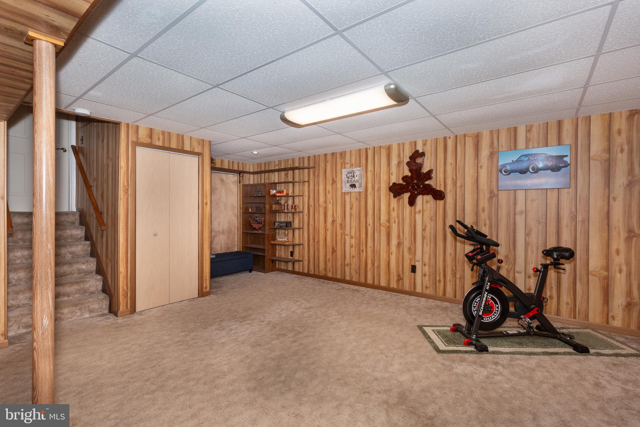 SARAHS CHOICE - Residential