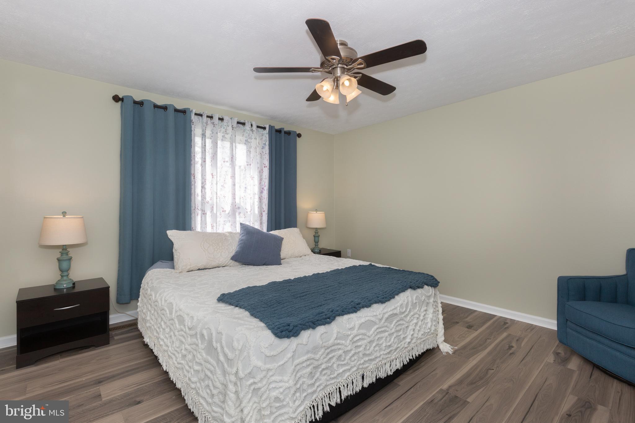 SARAHS CHOICE - Residential