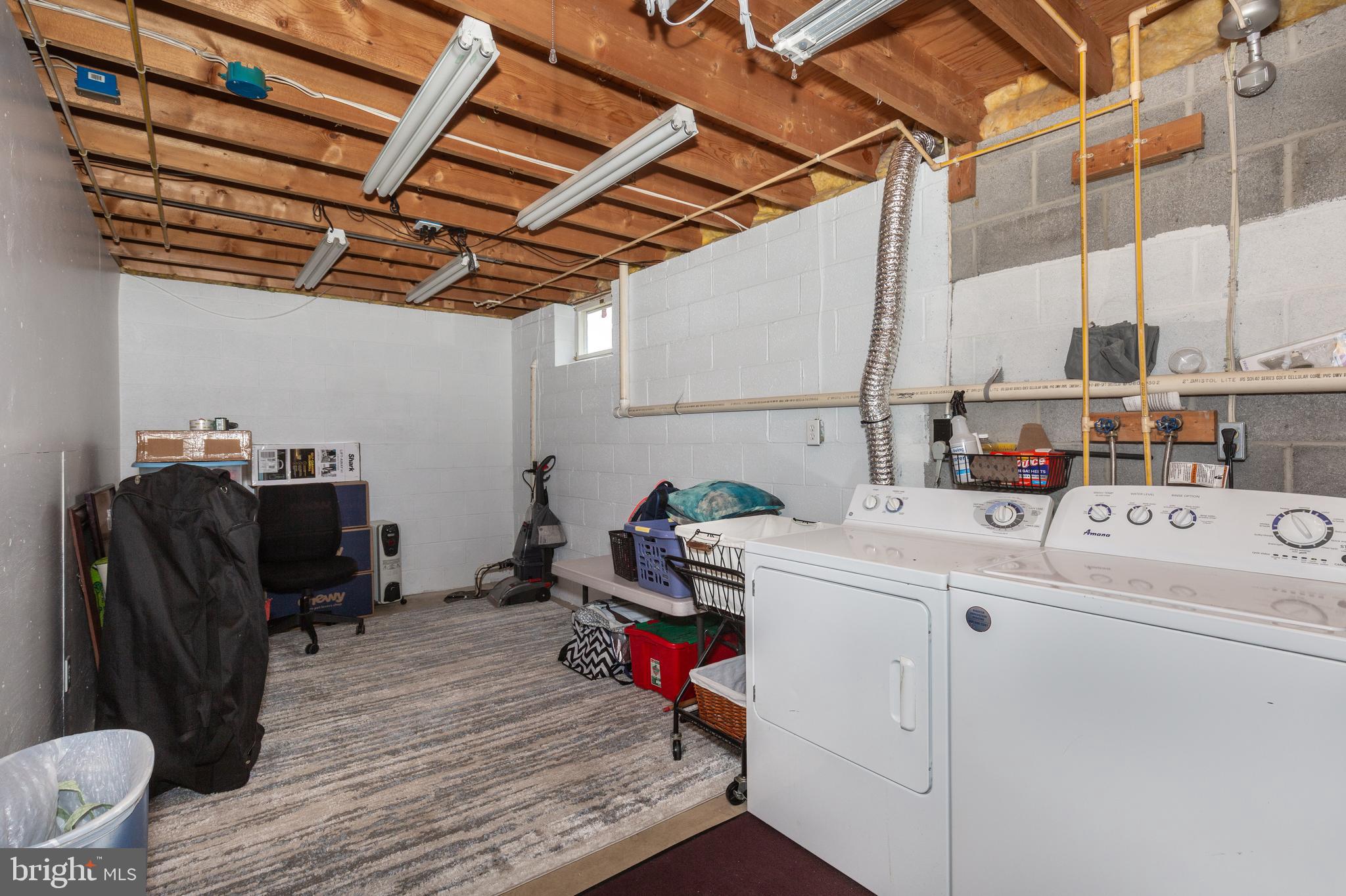 SARAHS CHOICE - Residential