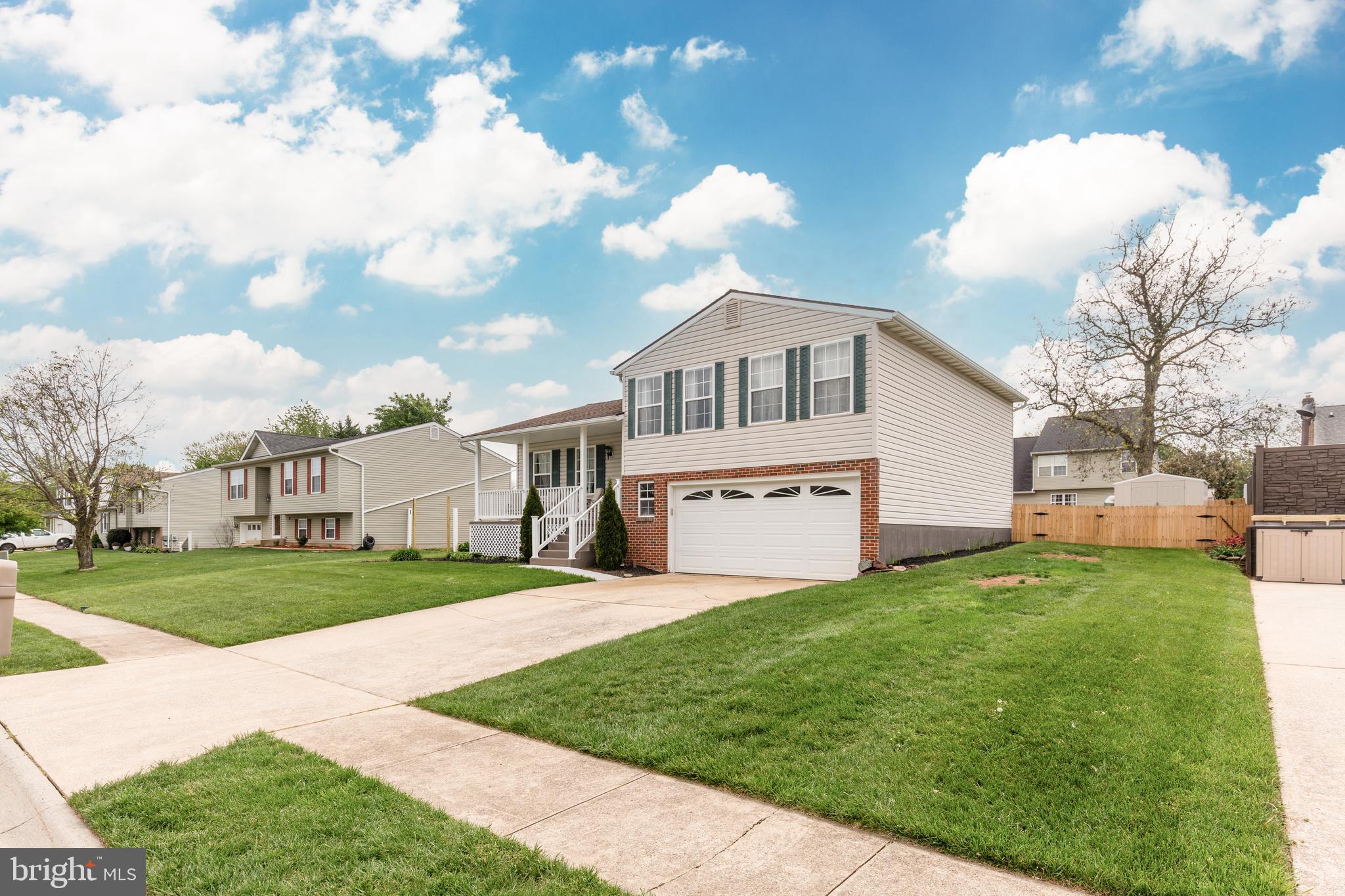 SARAHS CHOICE - Residential