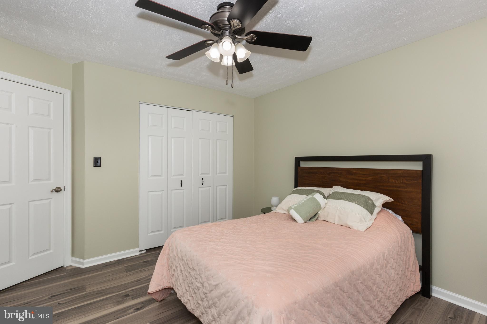 SARAHS CHOICE - Residential