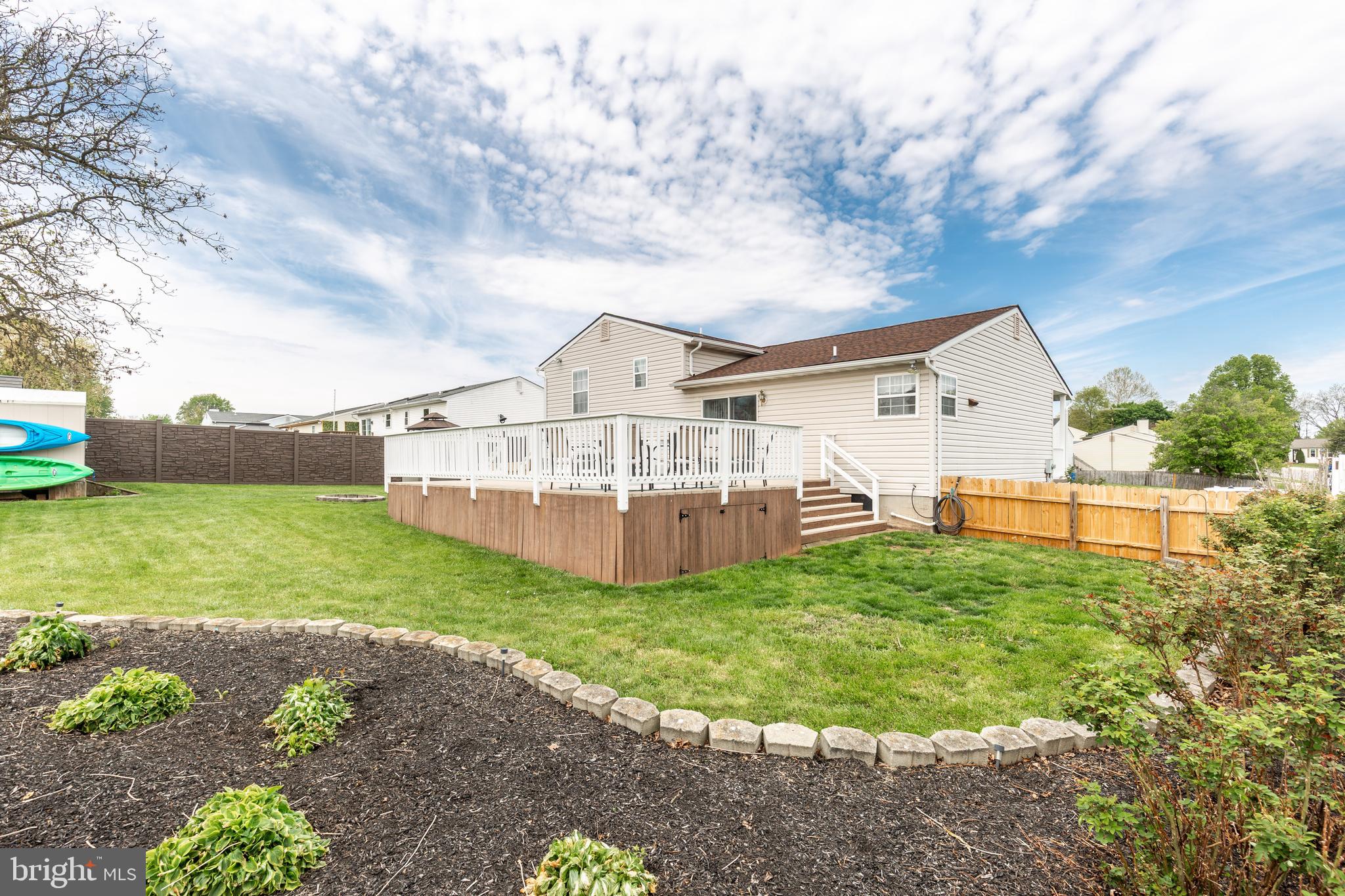 SARAHS CHOICE - Residential