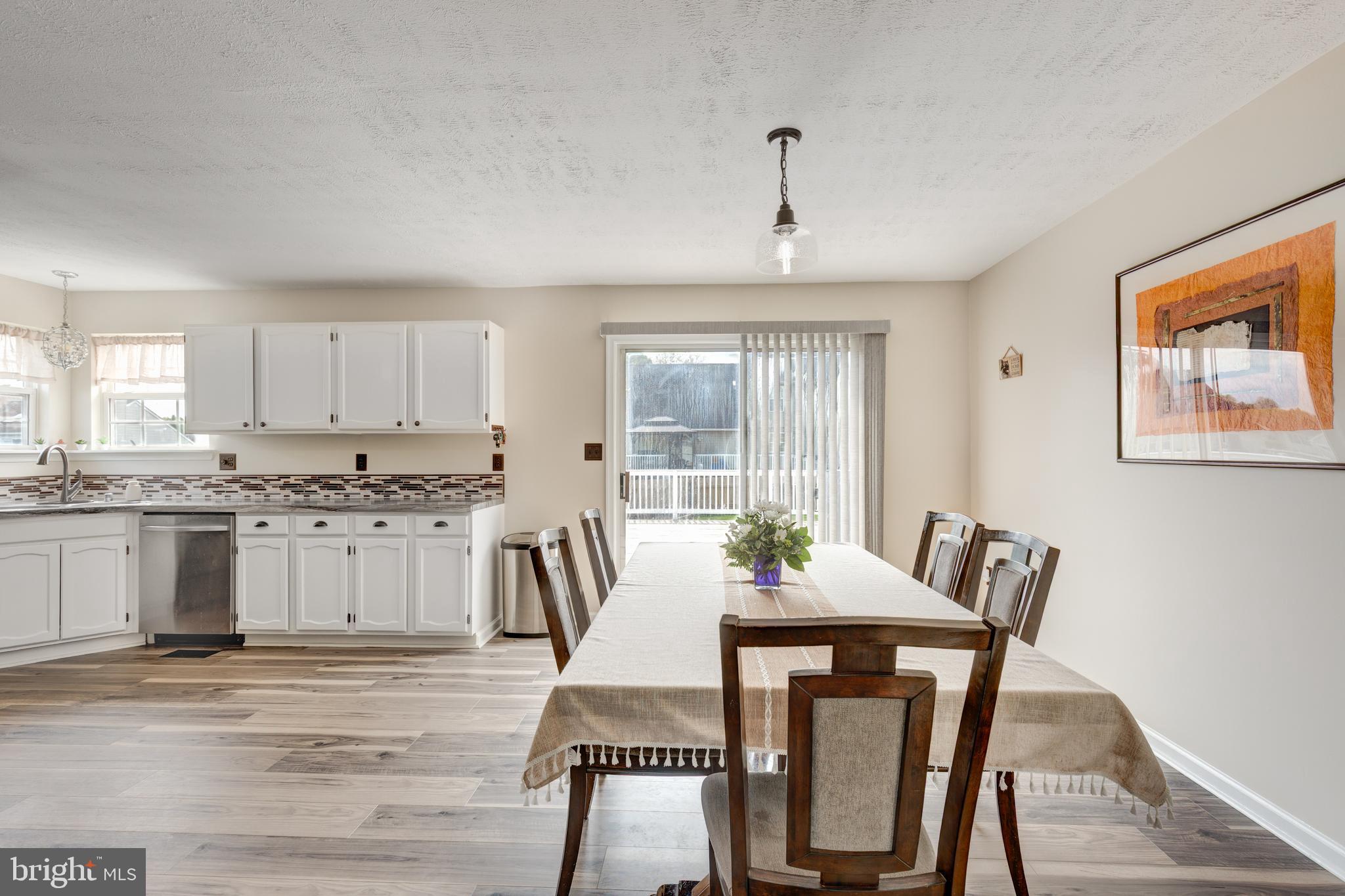 SARAHS CHOICE - Residential