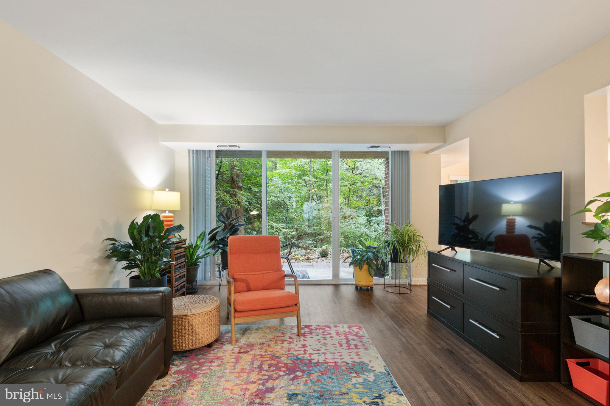 1532 NORTHGATE SQUARE 1A