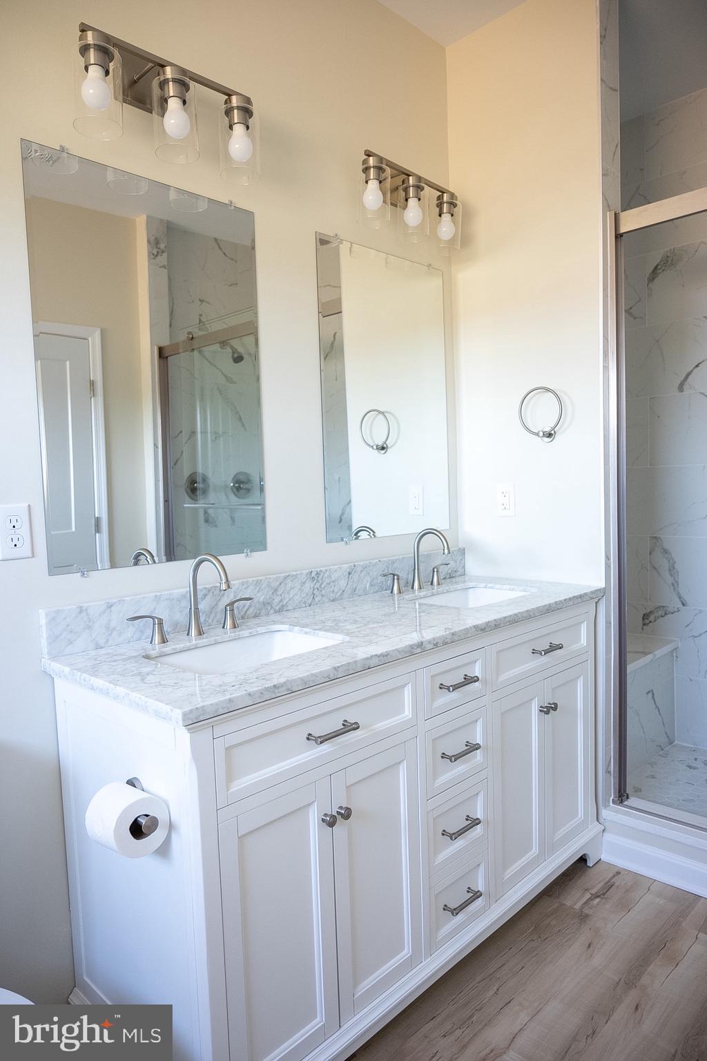 CEDAR GROVE - Residential