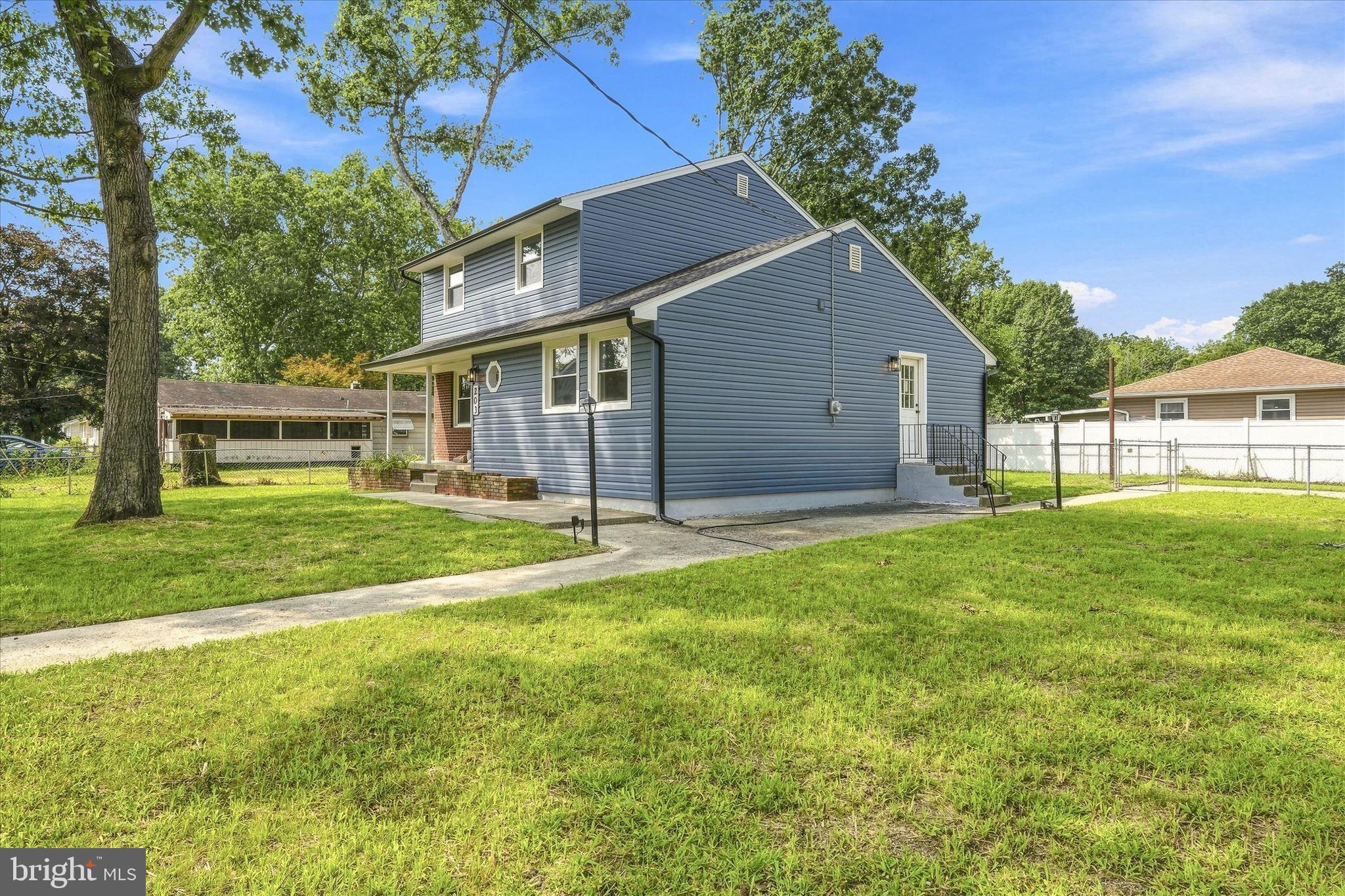 203 ARRAHBELLA AVENUE