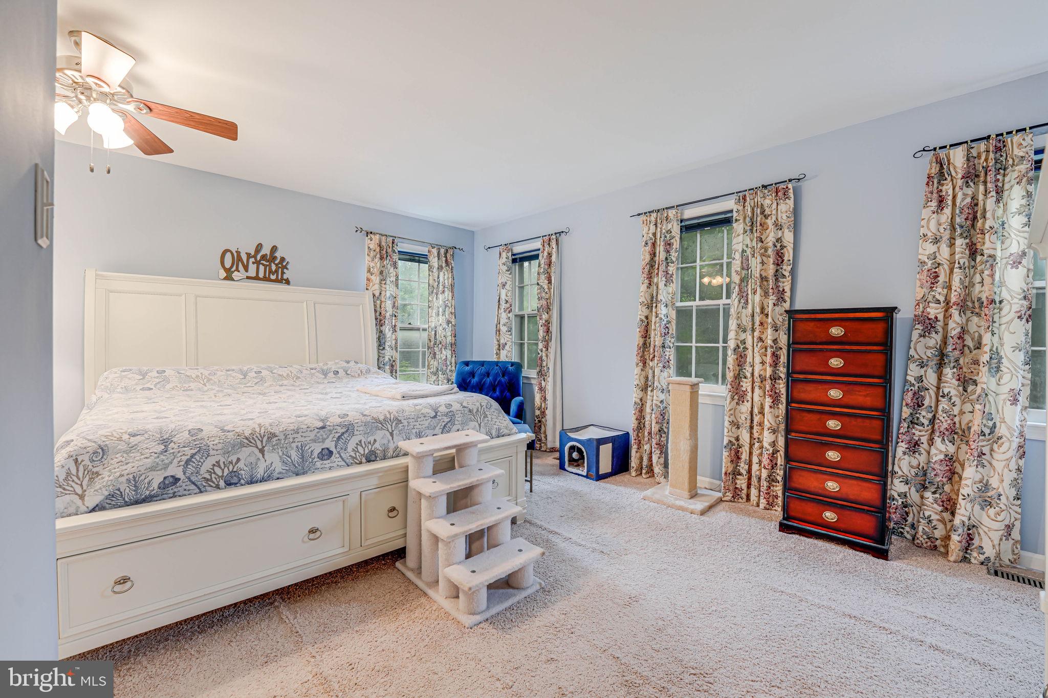 LAKE RIDGE - Residential