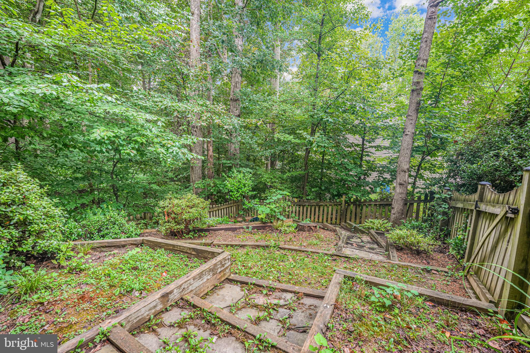 LAKE RIDGE - Residential