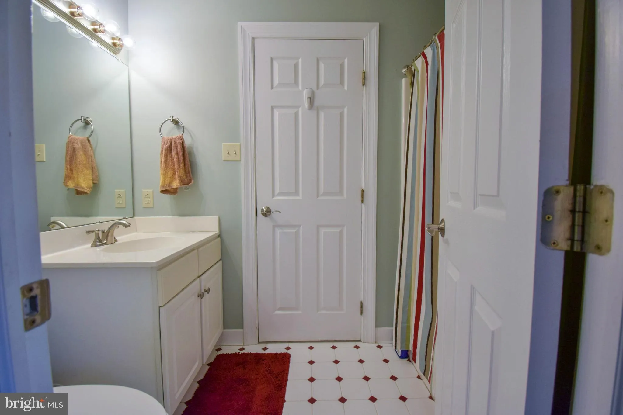 Media, Pennsylvania 19063, United States, 5 Bedrooms Bedrooms, ,6 BathroomsBathrooms,Residential,Pending,224794