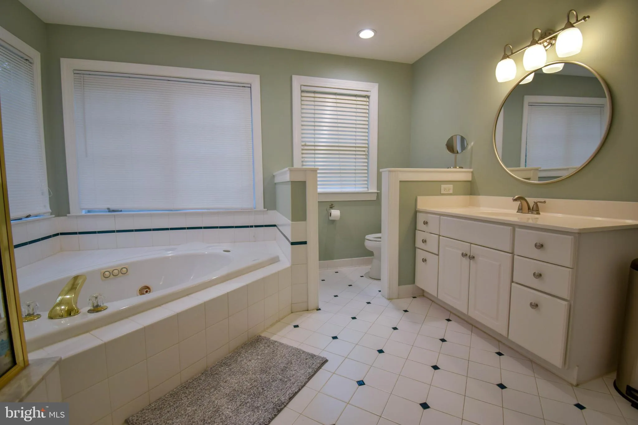 Media, Pennsylvania 19063, United States, 5 Bedrooms Bedrooms, ,6 BathroomsBathrooms,Residential,Pending,224794