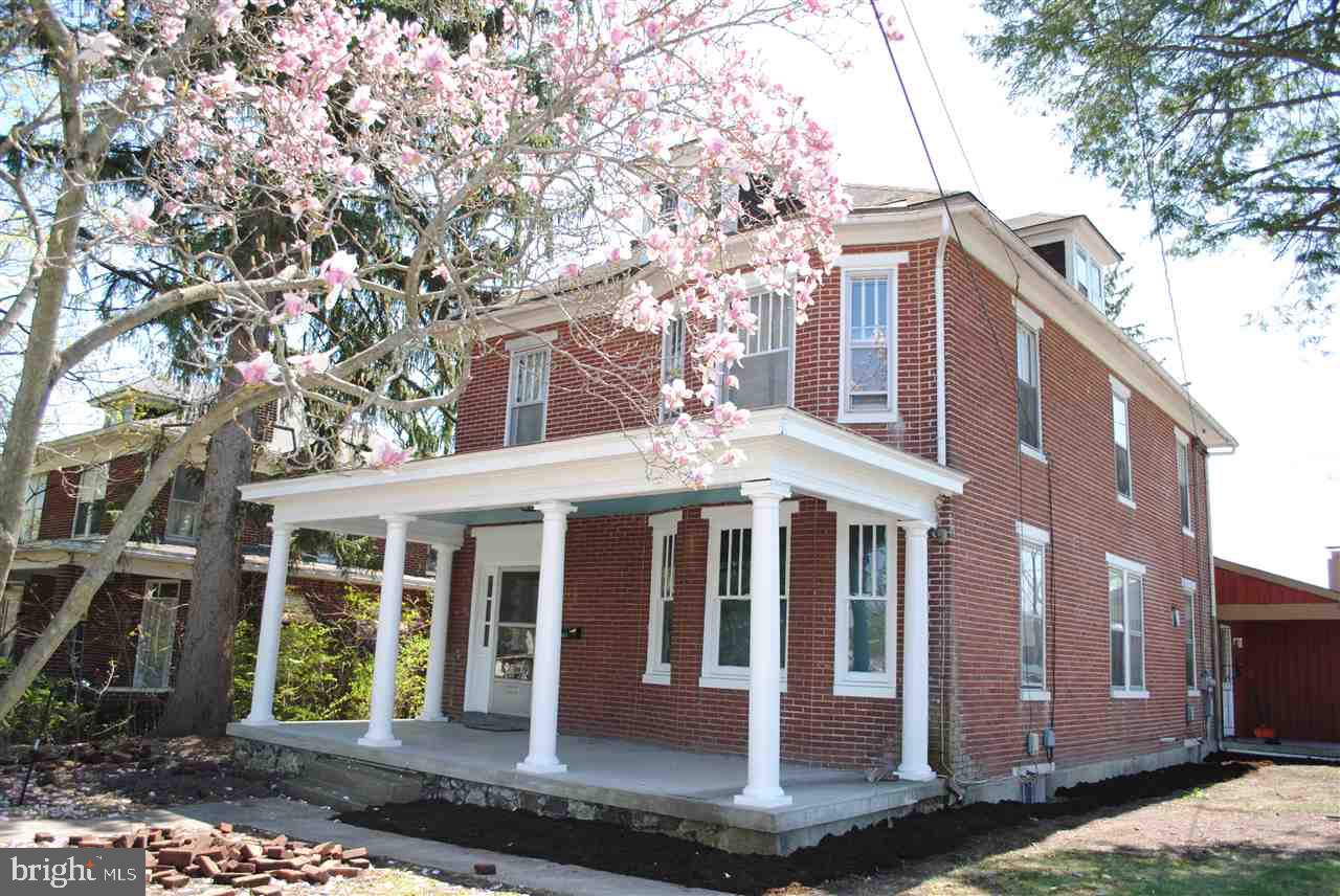 Beautifully updated 1920's era home in Historic Gettysburg. This home features and updated kitchen, remodeled baths, brand new on demand heating system, wood floors, and more. Tenant pays electric, gas, and trash. Owner pays water/sewer. Tenant responsible for lawn care and snow removal. No pets.