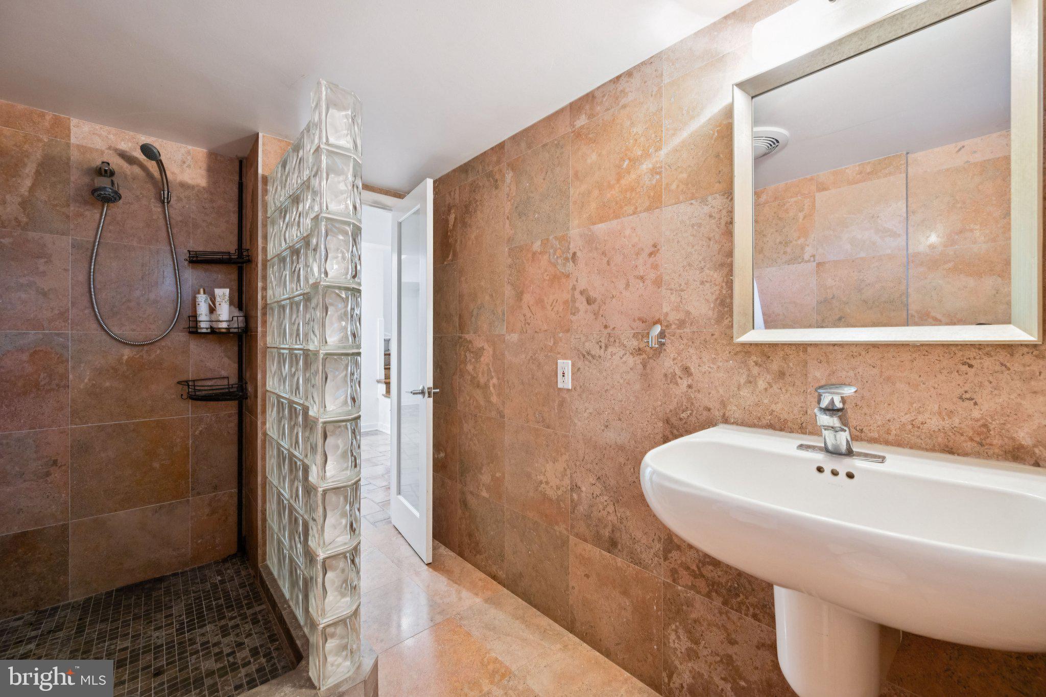 SPRING HILL - Residential Lease