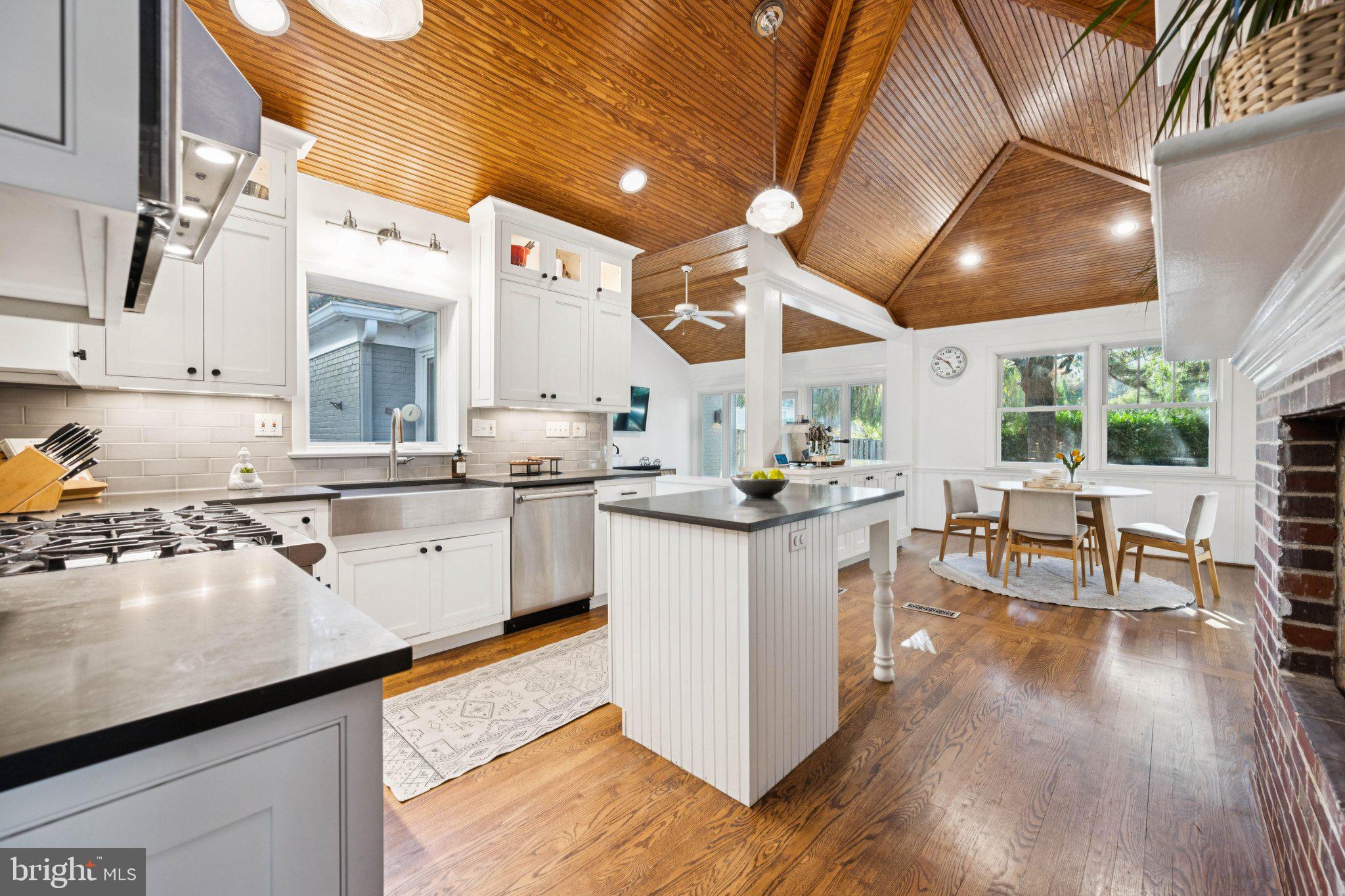 SPRING HILL - Residential Lease