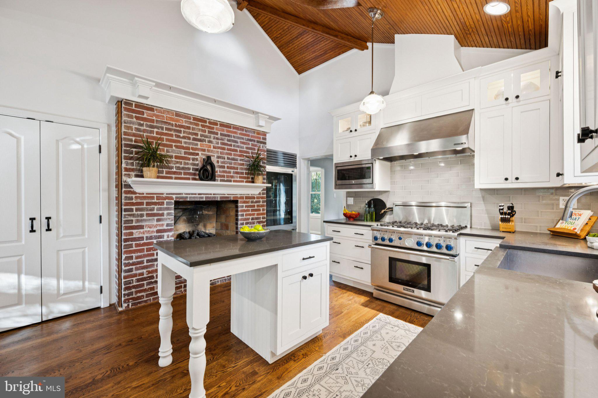 SPRING HILL - Residential Lease