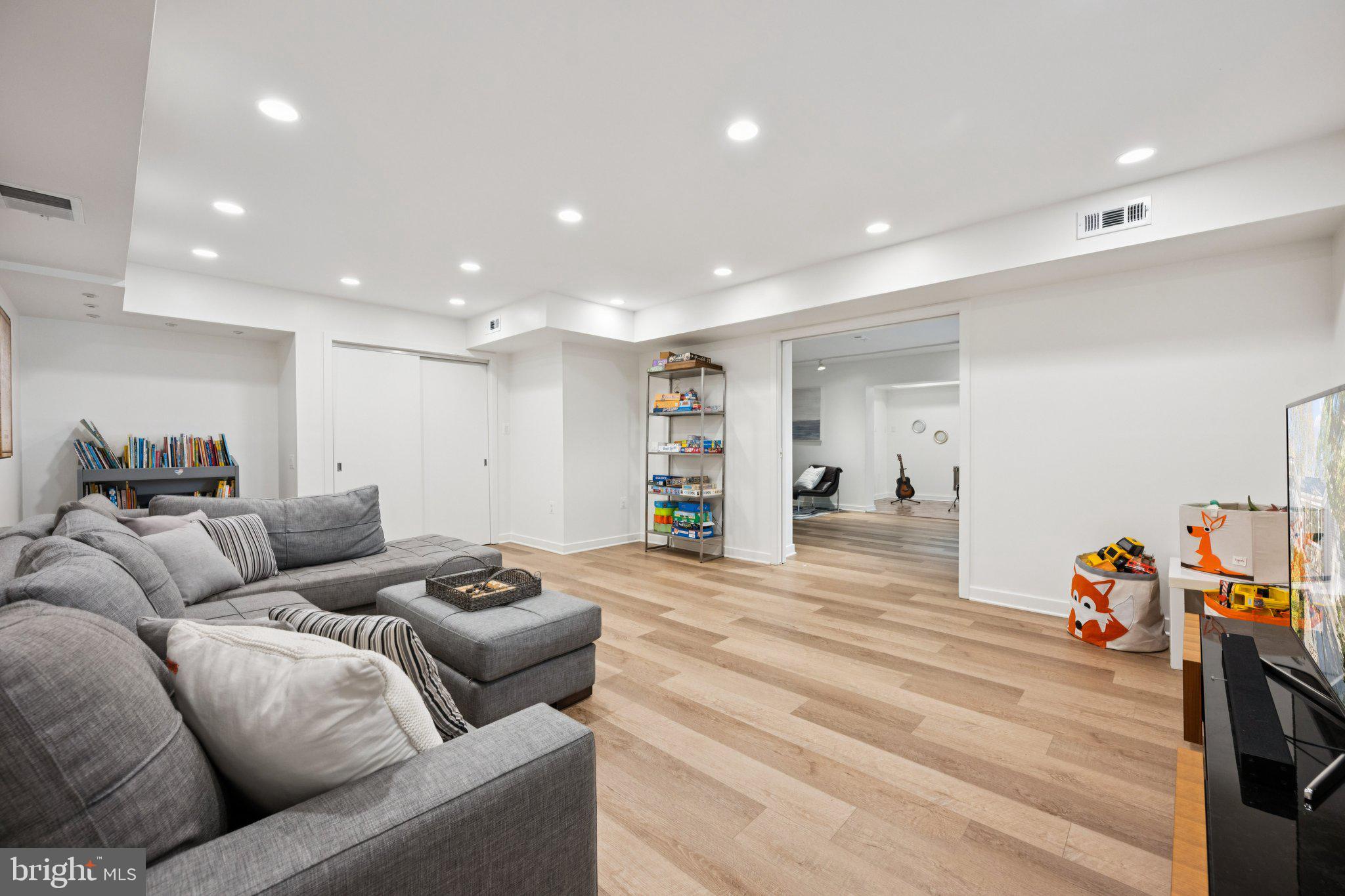 SPRING HILL - Residential Lease